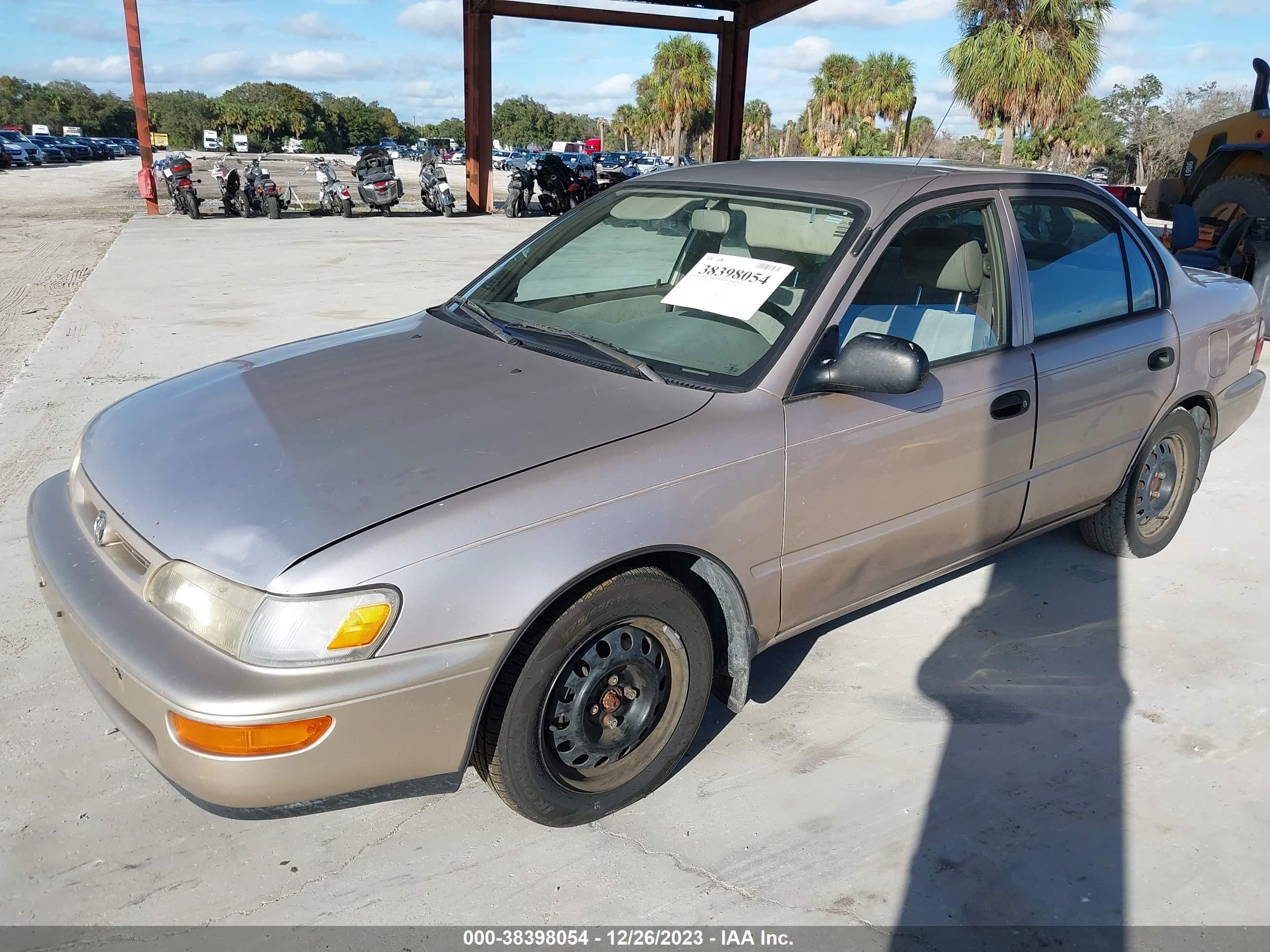 Photo 1 VIN: 1NXBA02E8VZ642749 - TOYOTA COROLLA 