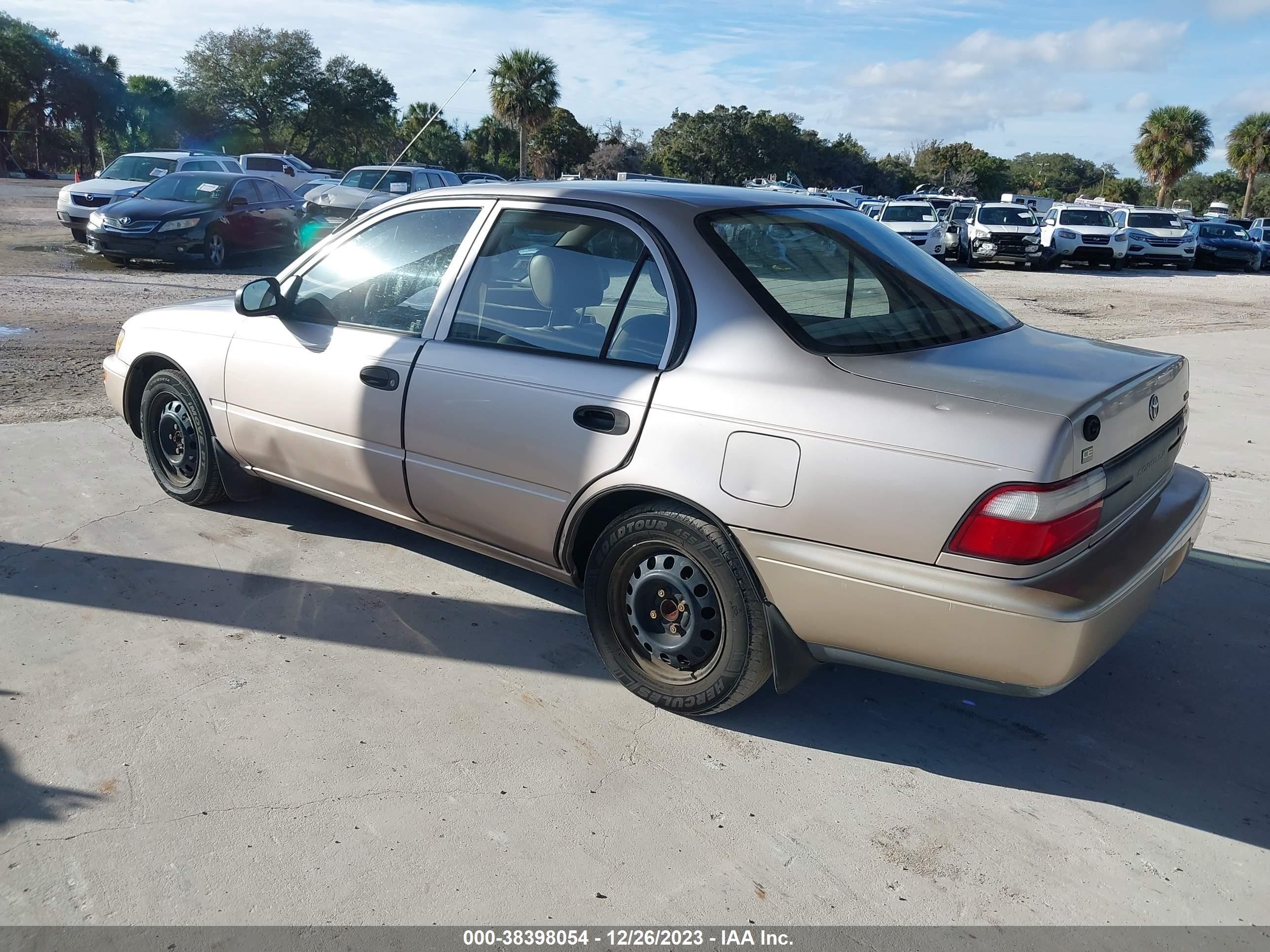 Photo 2 VIN: 1NXBA02E8VZ642749 - TOYOTA COROLLA 