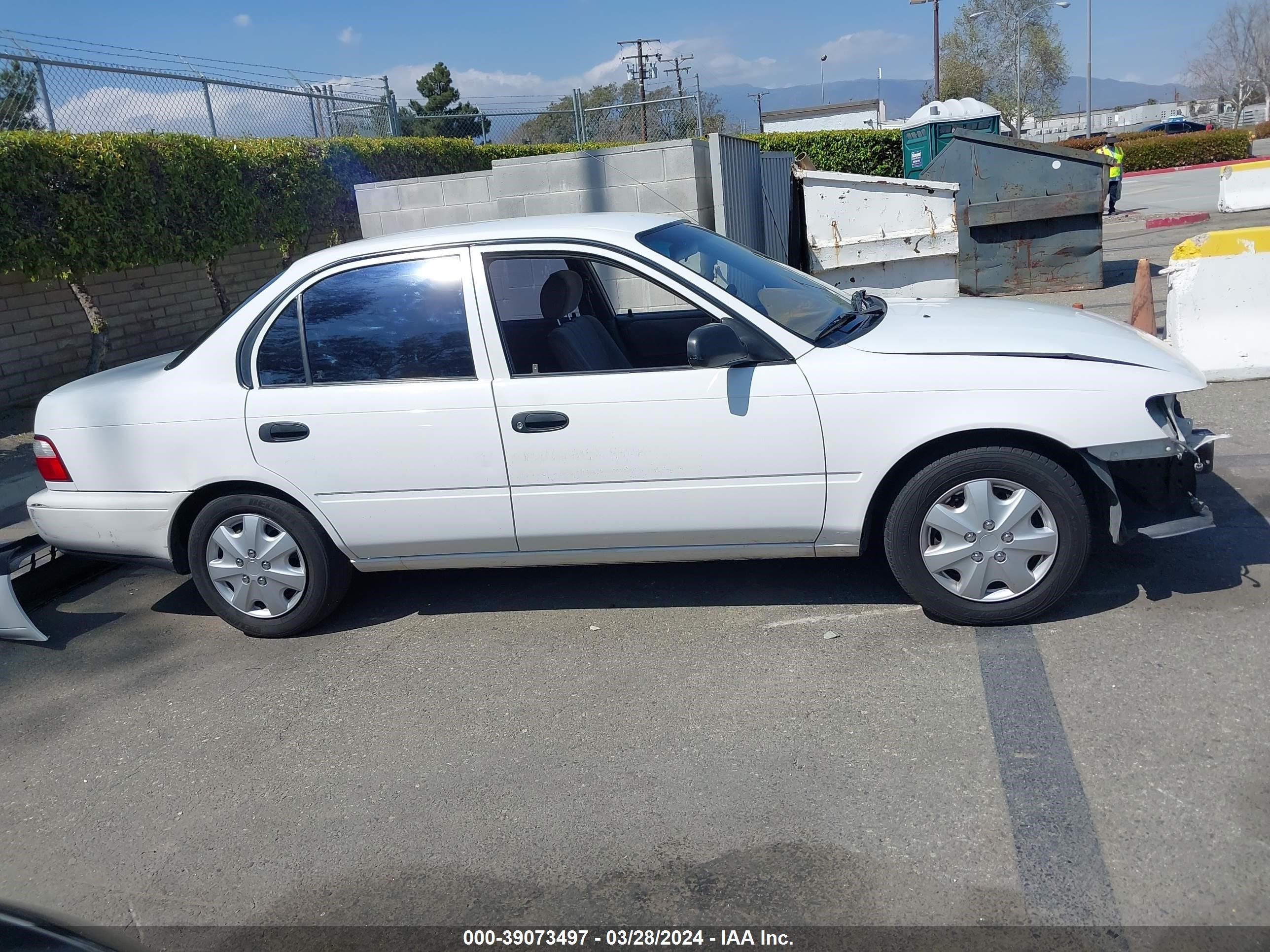 Photo 13 VIN: 1NXBA02E9VZ629668 - TOYOTA COROLLA 