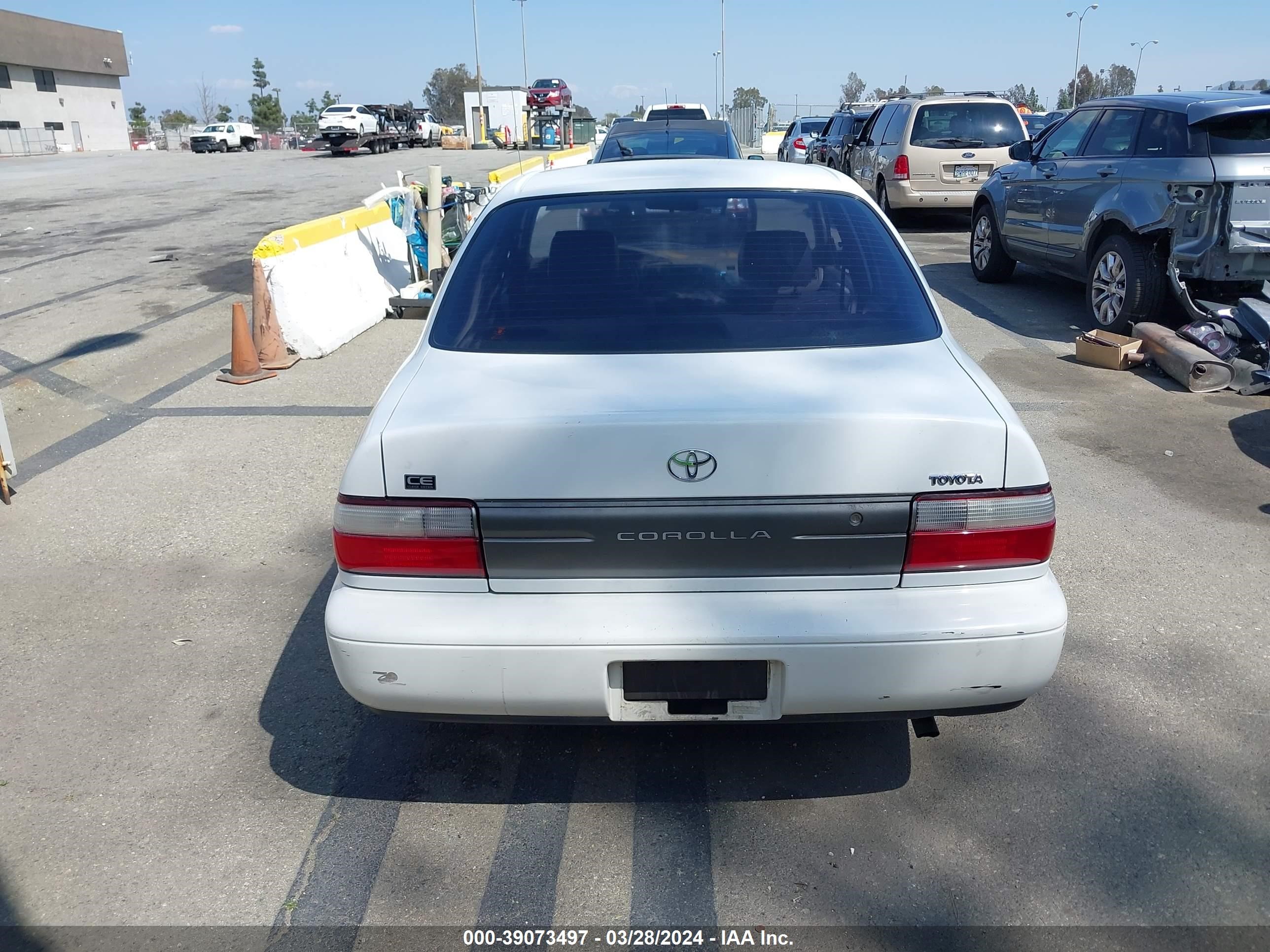 Photo 16 VIN: 1NXBA02E9VZ629668 - TOYOTA COROLLA 