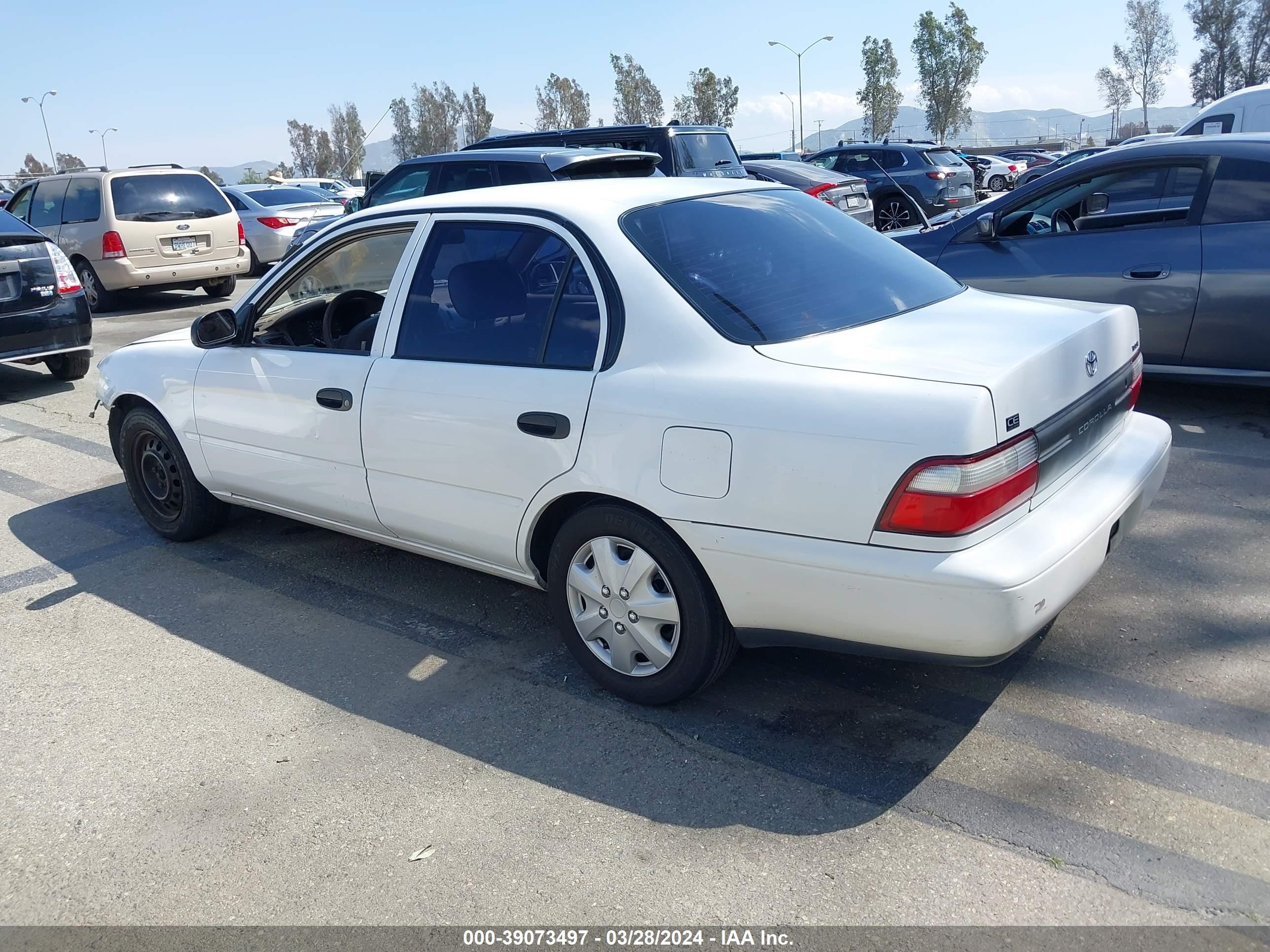 Photo 2 VIN: 1NXBA02E9VZ629668 - TOYOTA COROLLA 