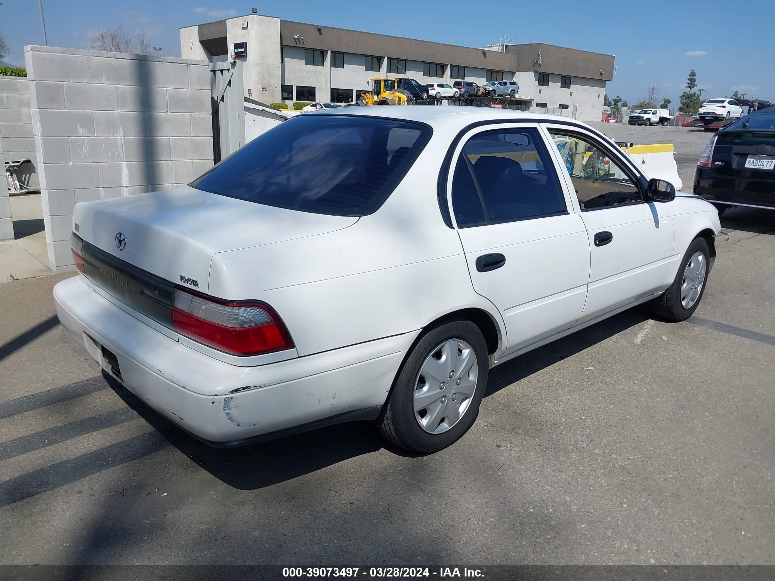 Photo 3 VIN: 1NXBA02E9VZ629668 - TOYOTA COROLLA 