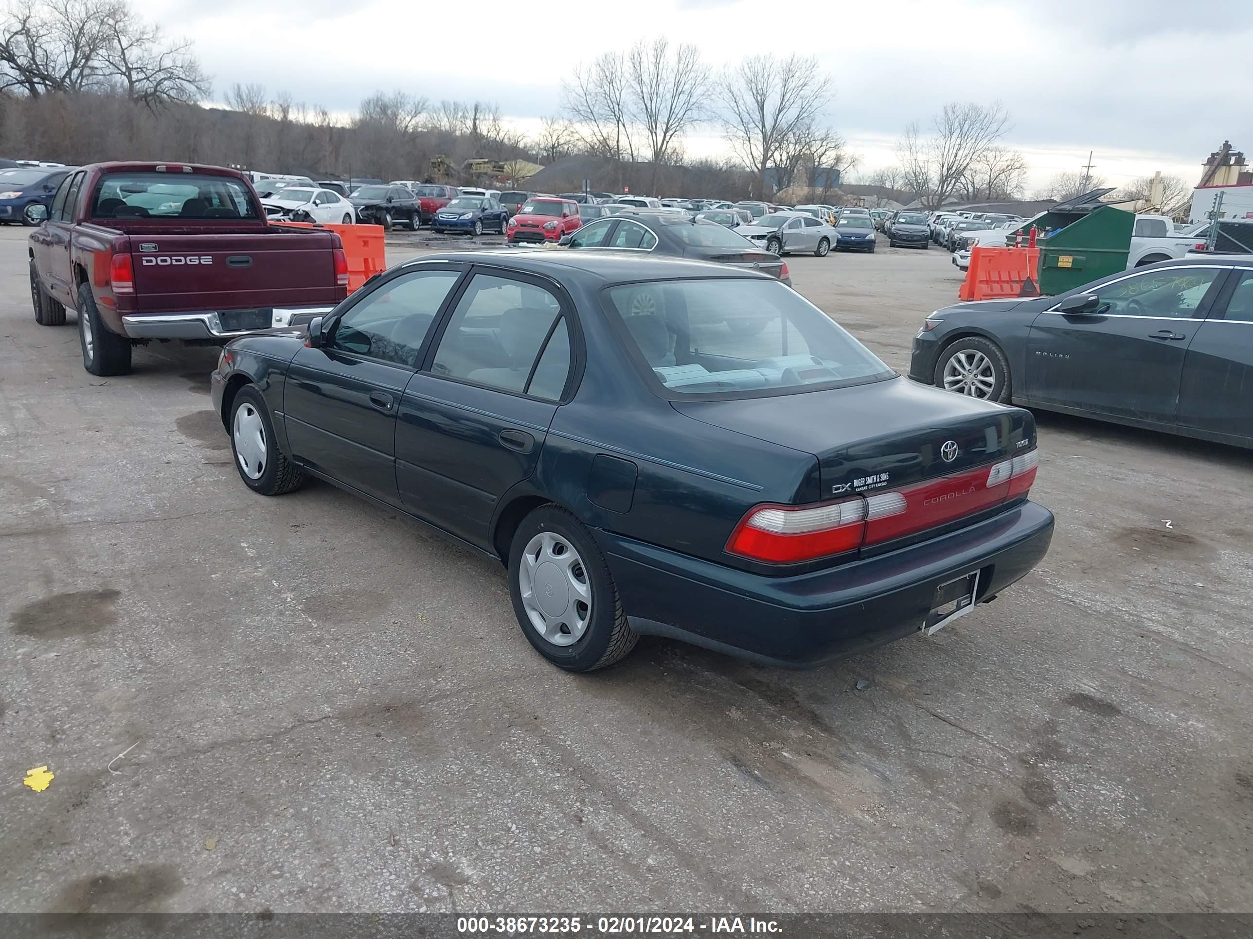 Photo 2 VIN: 1NXBB02E0TZ460084 - TOYOTA COROLLA 