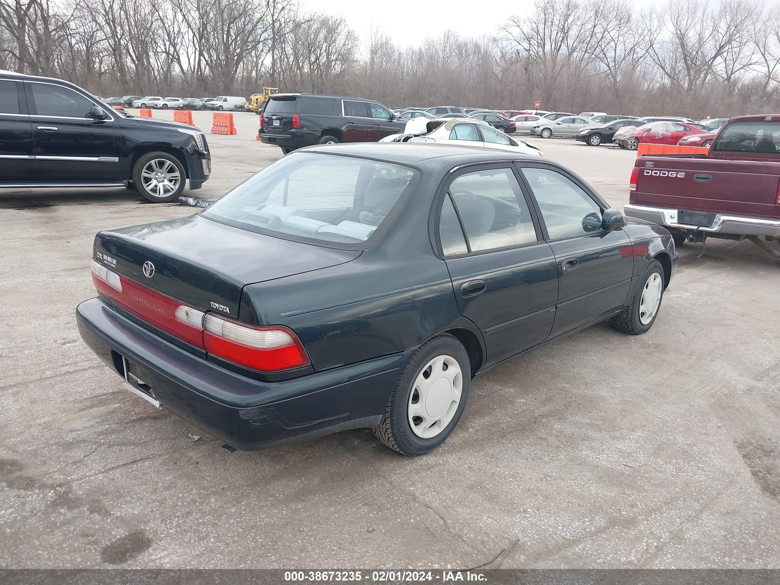 Photo 3 VIN: 1NXBB02E0TZ460084 - TOYOTA COROLLA 