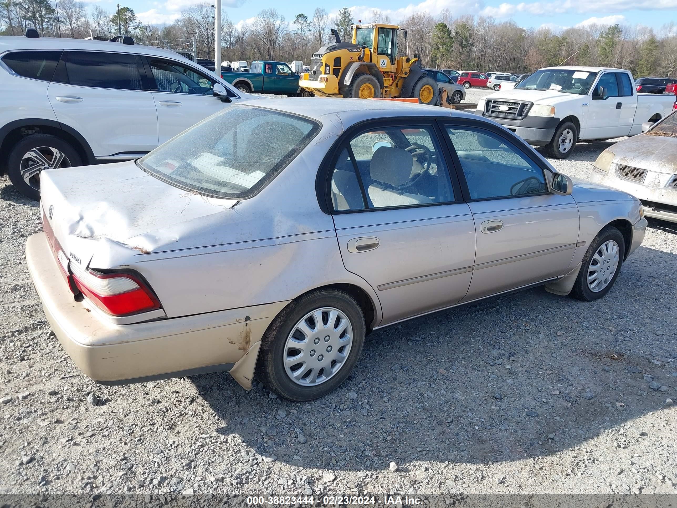 Photo 3 VIN: 1NXBB02E3TZ456823 - TOYOTA COROLLA 