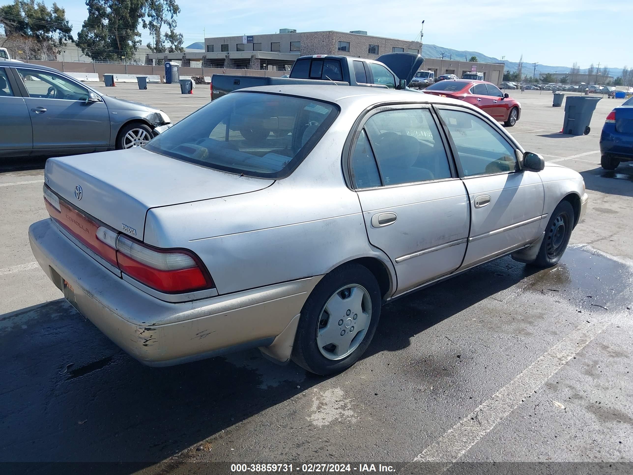 Photo 3 VIN: 1NXBB02E4TZ399290 - TOYOTA COROLLA 