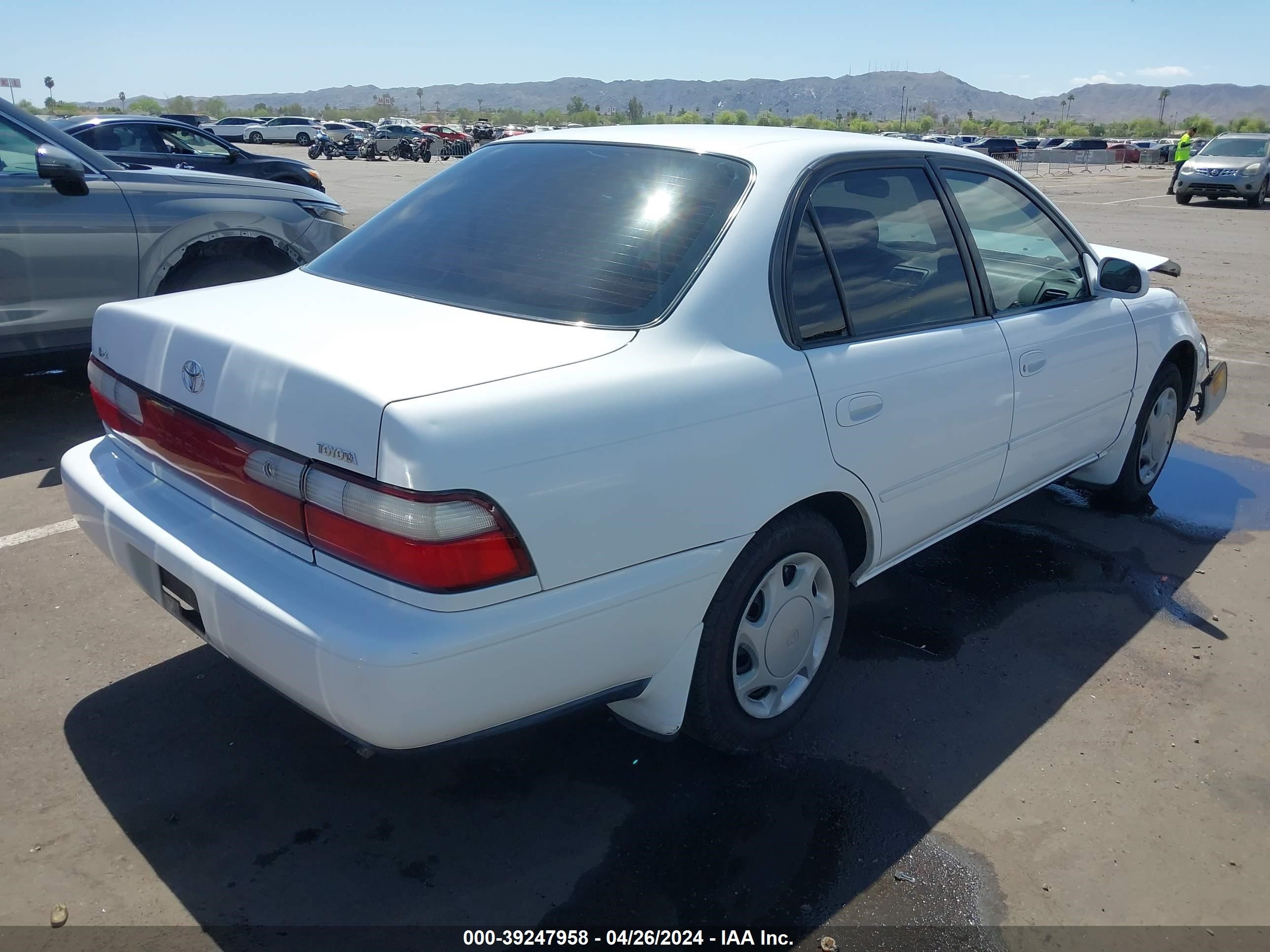 Photo 3 VIN: 1NXBB02E5VZ600942 - TOYOTA COROLLA 