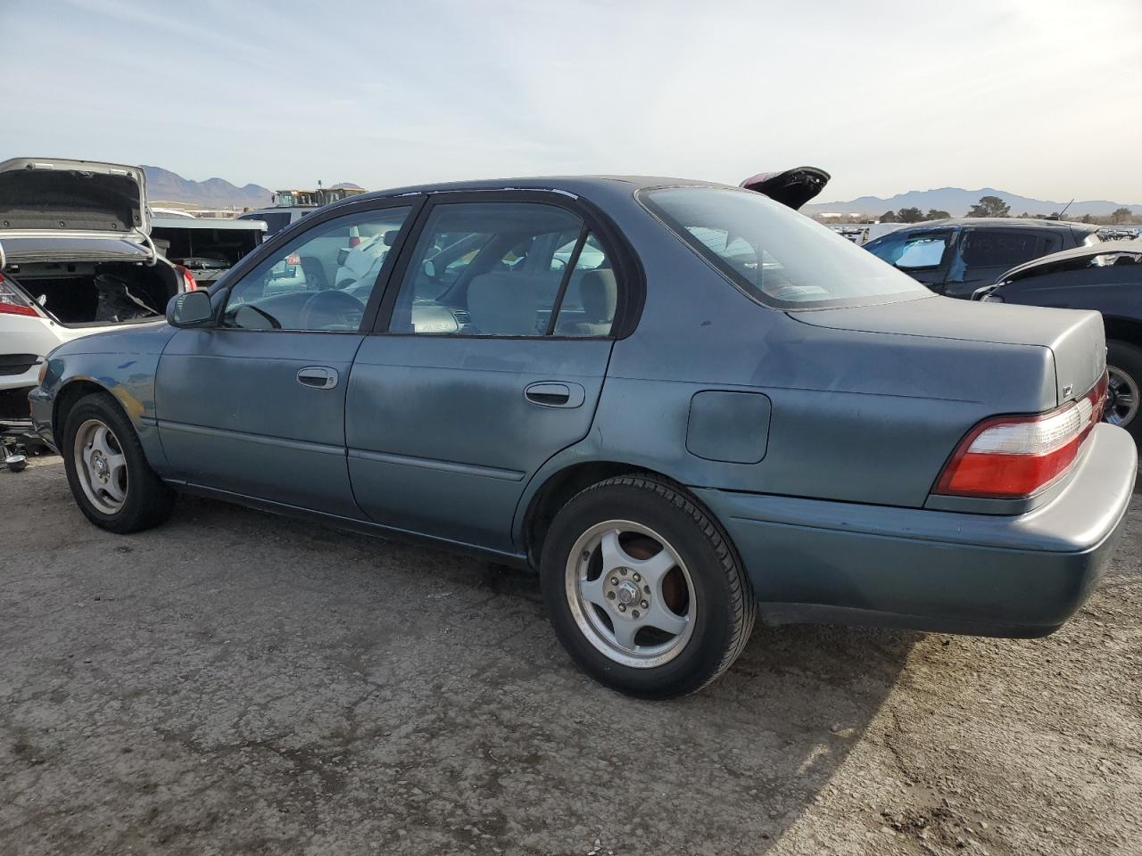 Photo 1 VIN: 1NXBB02E7TZ367305 - TOYOTA COROLLA 