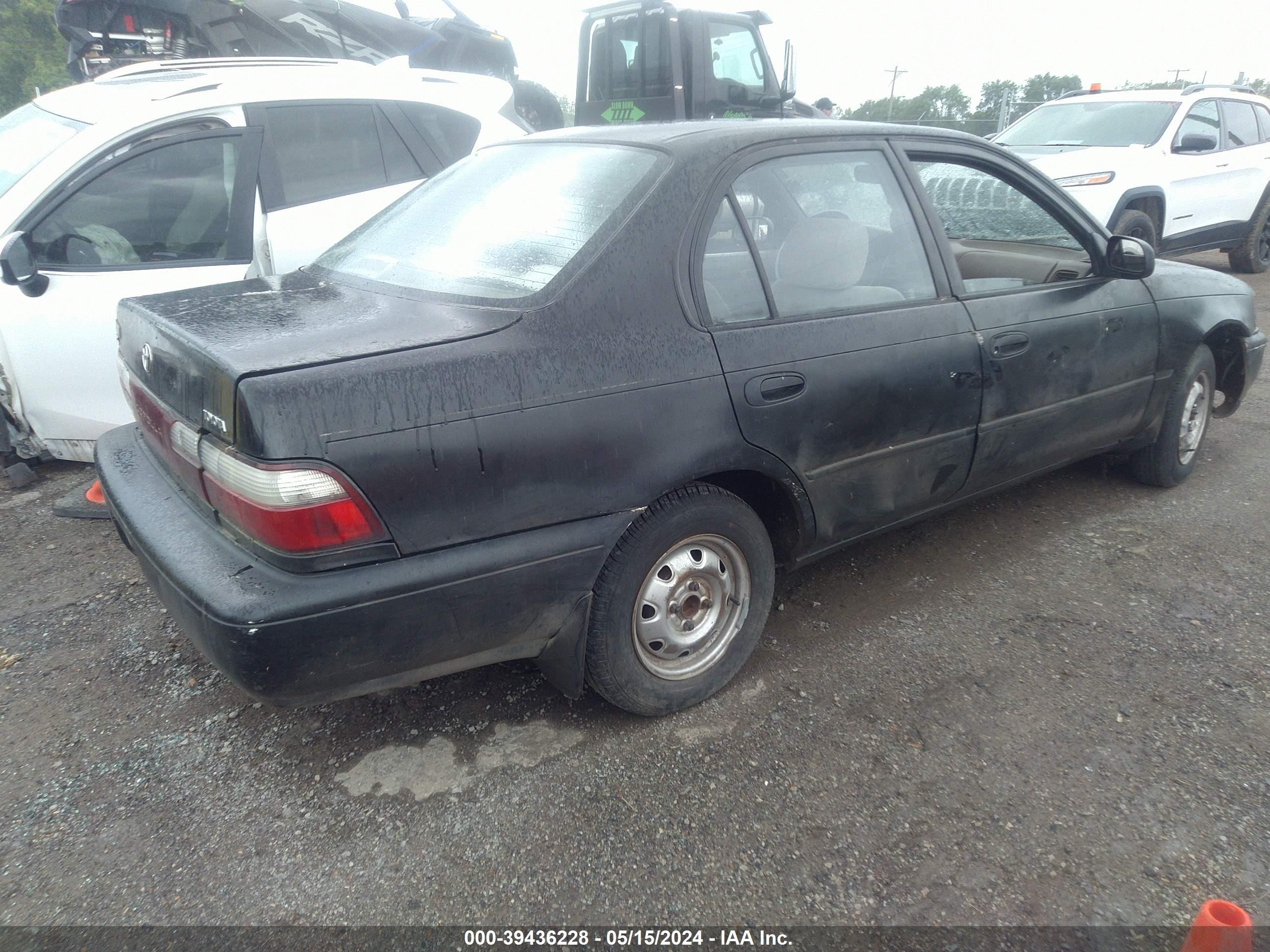 Photo 3 VIN: 1NXBB02EXTZ355150 - TOYOTA COROLLA 