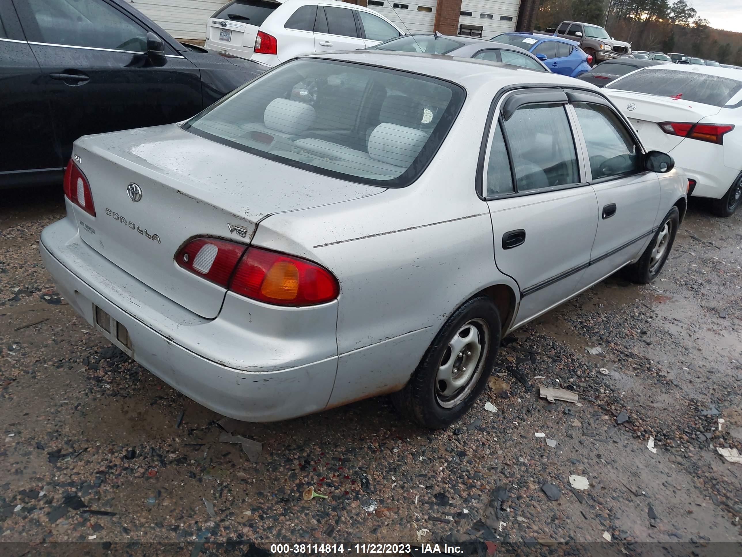 Photo 3 VIN: 1NXBR12E2YZ314696 - TOYOTA COROLLA 