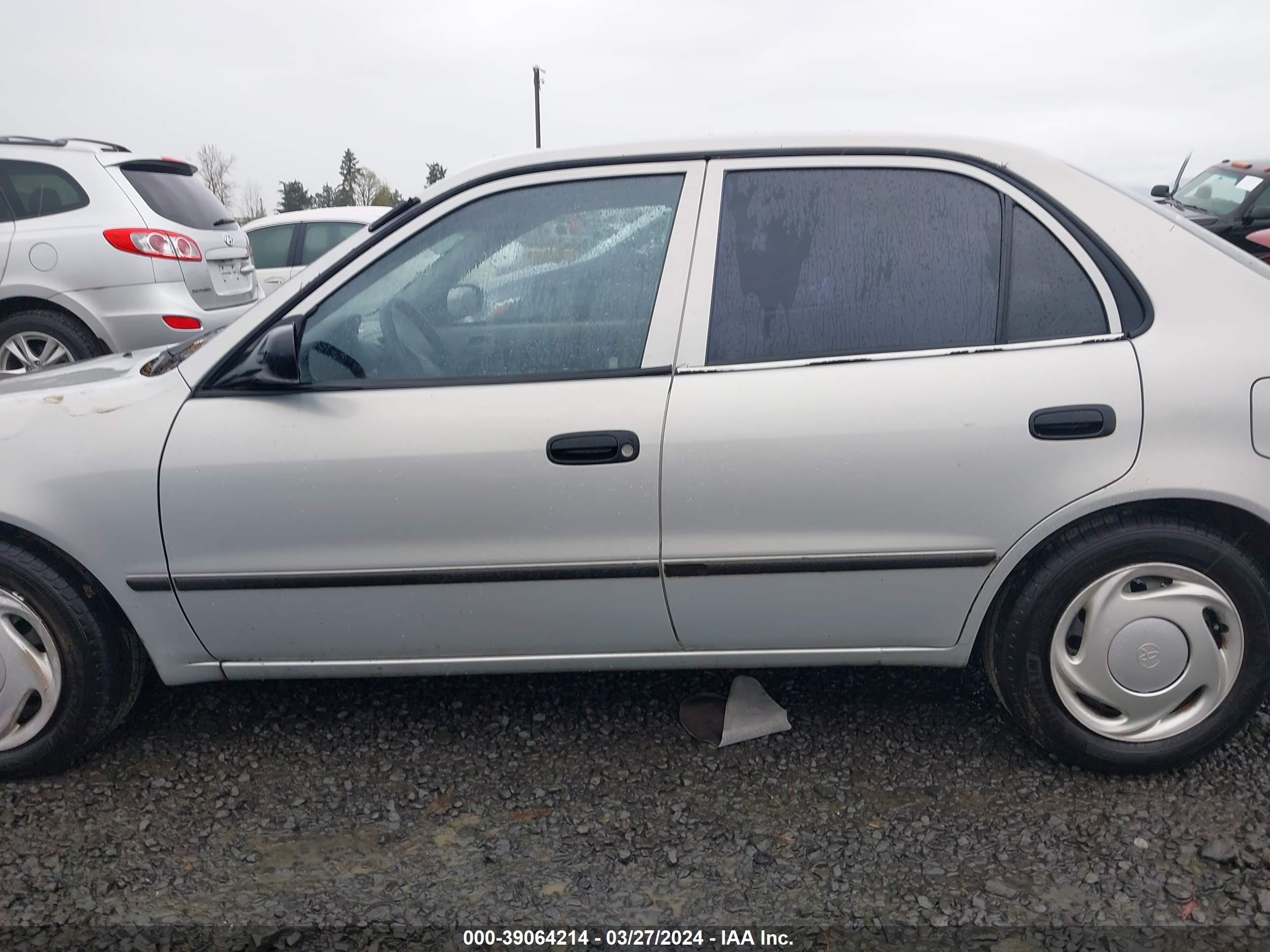 Photo 13 VIN: 1NXBR12E2YZ370864 - TOYOTA COROLLA 