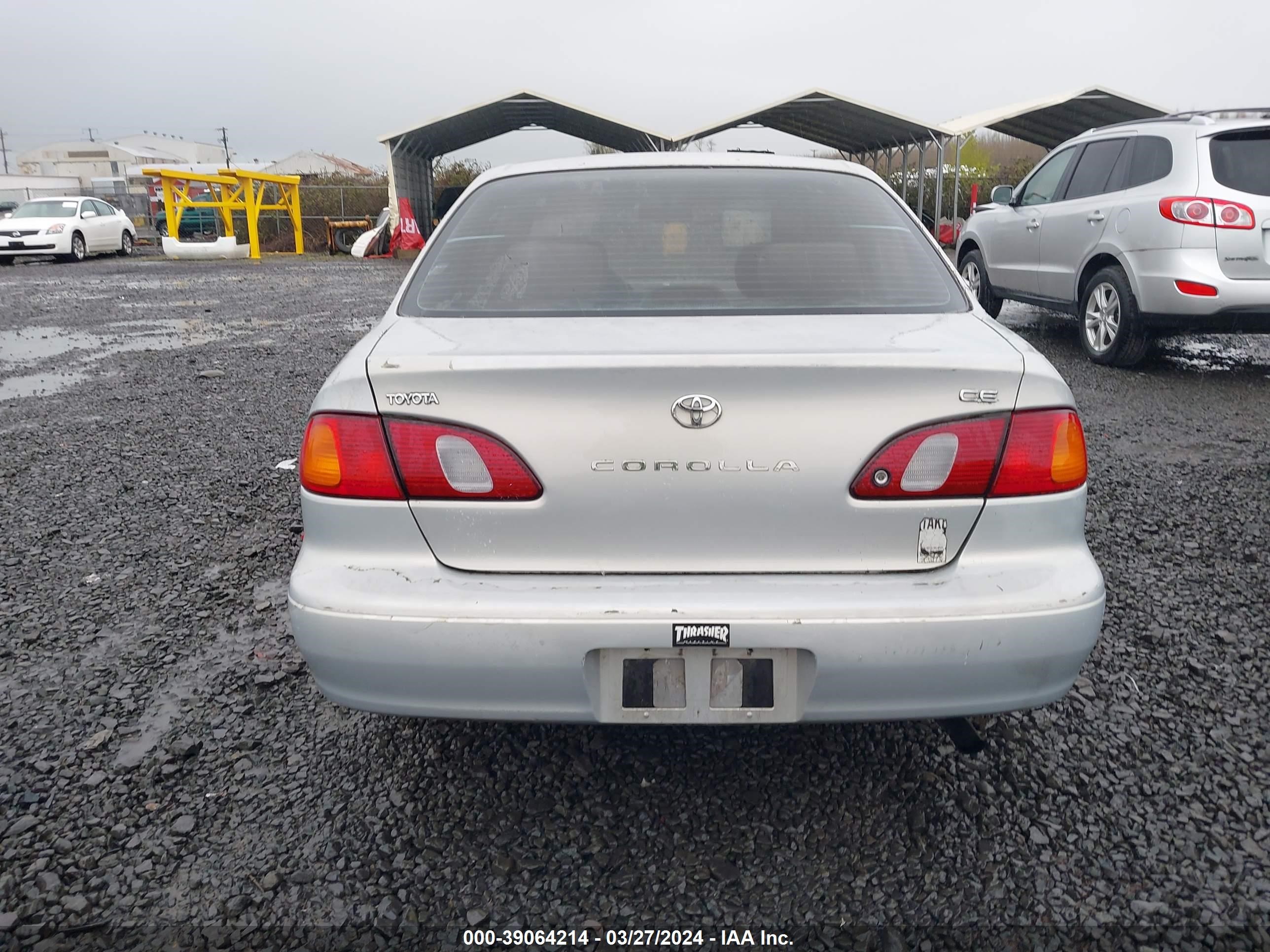 Photo 15 VIN: 1NXBR12E2YZ370864 - TOYOTA COROLLA 