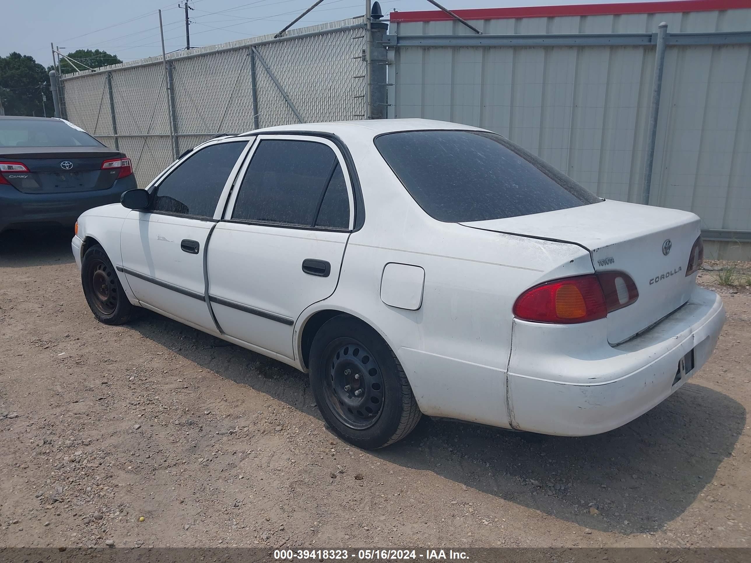 Photo 2 VIN: 1NXBR12E6XZ301948 - TOYOTA COROLLA 