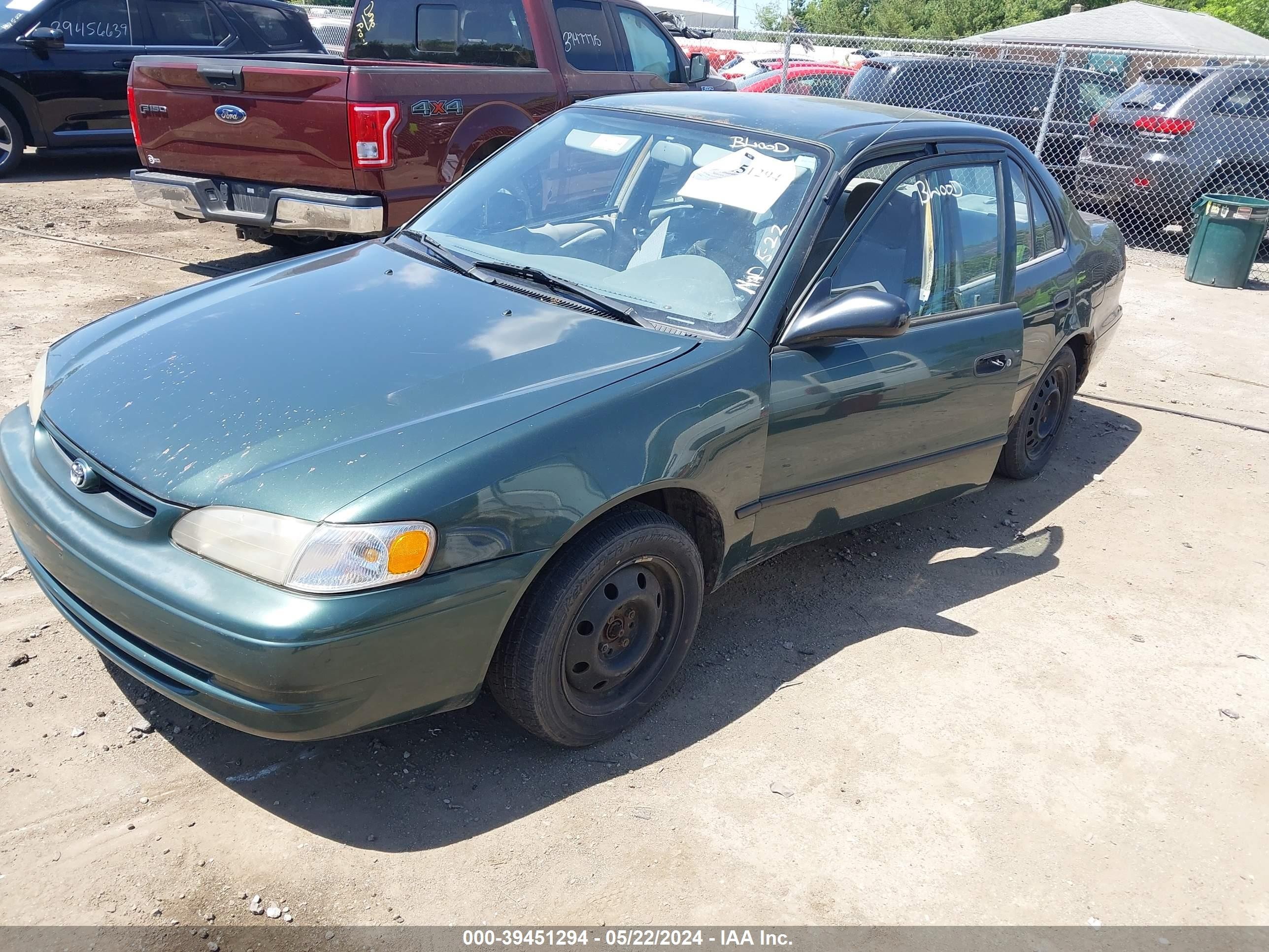 Photo 1 VIN: 1NXBR12E6YZ337799 - TOYOTA COROLLA 