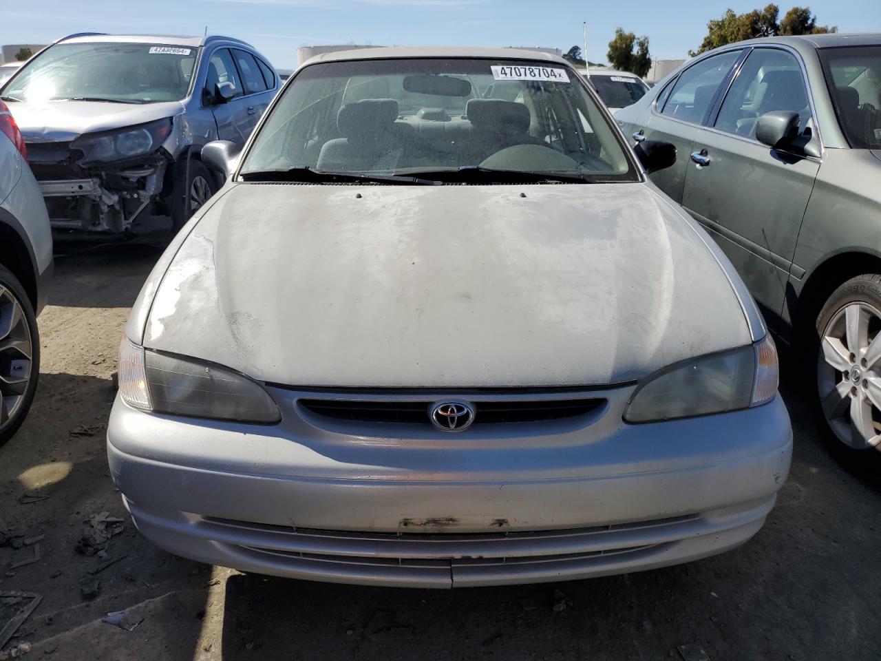 Photo 4 VIN: 1NXBR12E8YZ383103 - TOYOTA COROLLA 