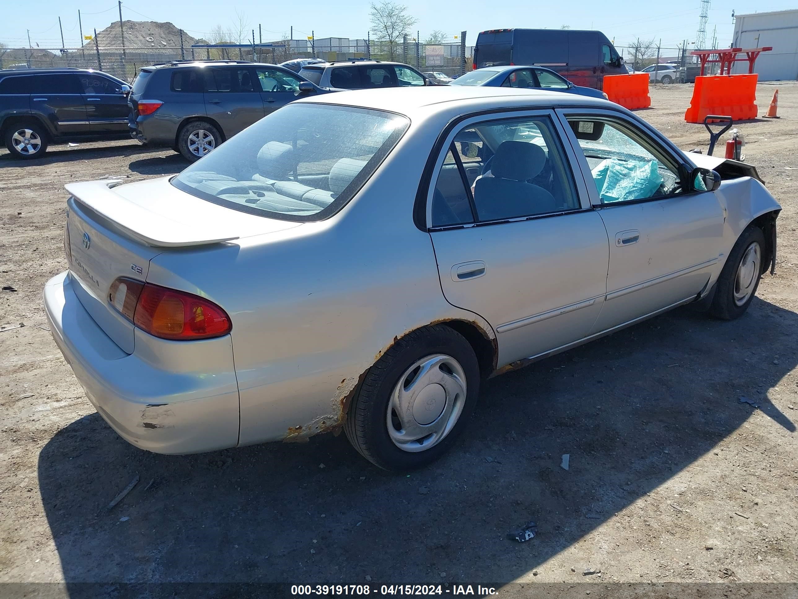 Photo 3 VIN: 1NXBR12EXYZ343394 - TOYOTA COROLLA 