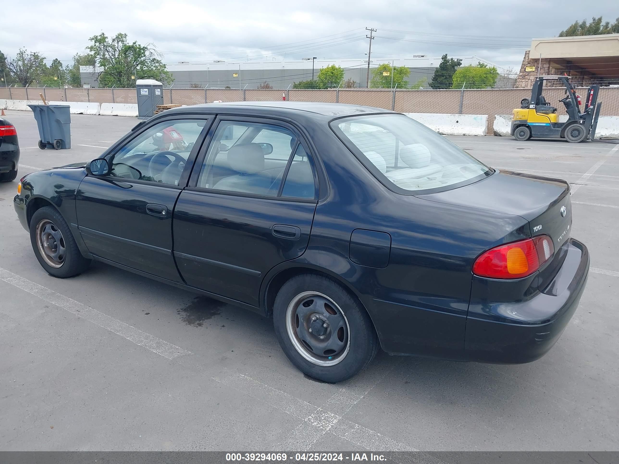 Photo 2 VIN: 1NXBR12EXYZ360616 - TOYOTA COROLLA 