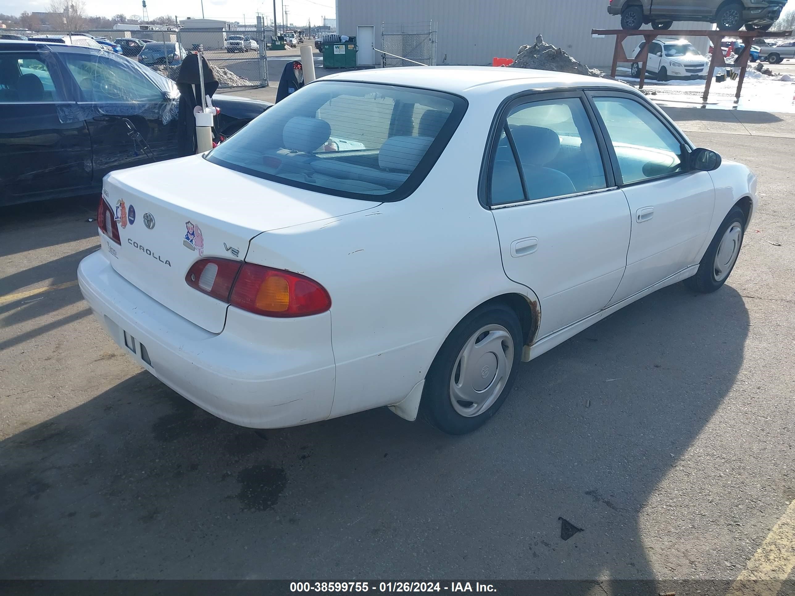 Photo 3 VIN: 1NXBR12EXYZ377464 - TOYOTA COROLLA 