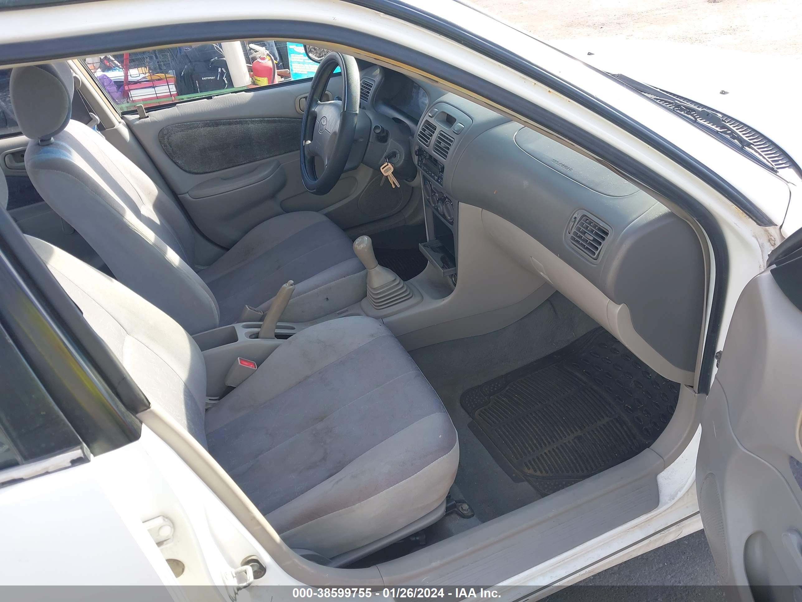 Photo 4 VIN: 1NXBR12EXYZ377464 - TOYOTA COROLLA 