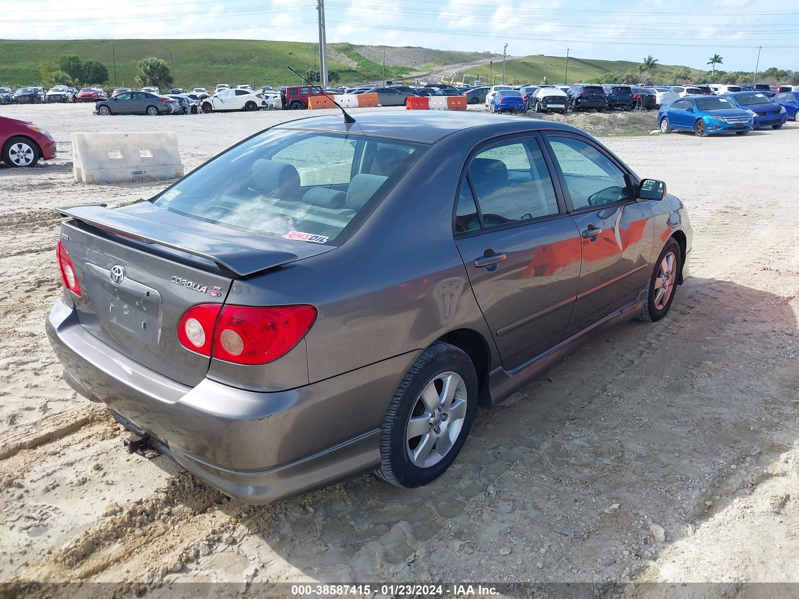 Photo 3 VIN: 1NXBR30E08Z033625 - TOYOTA COROLLA 