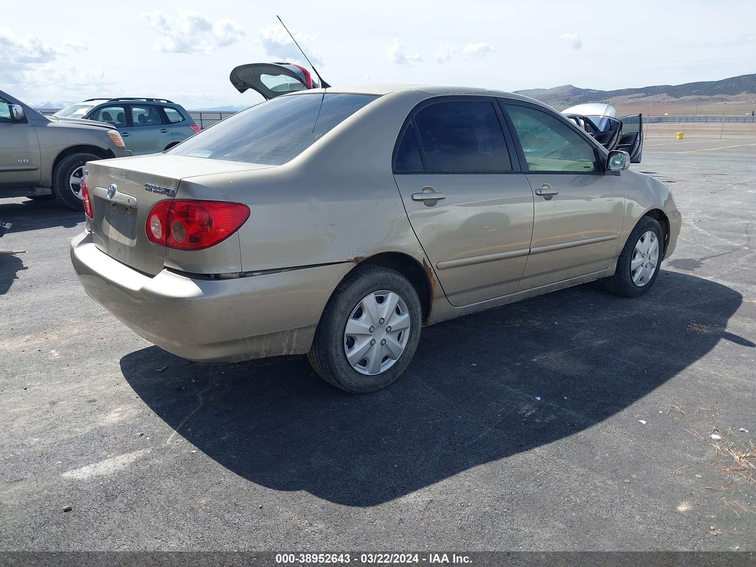 Photo 3 VIN: 1NXBR30E25Z345117 - TOYOTA COROLLA 