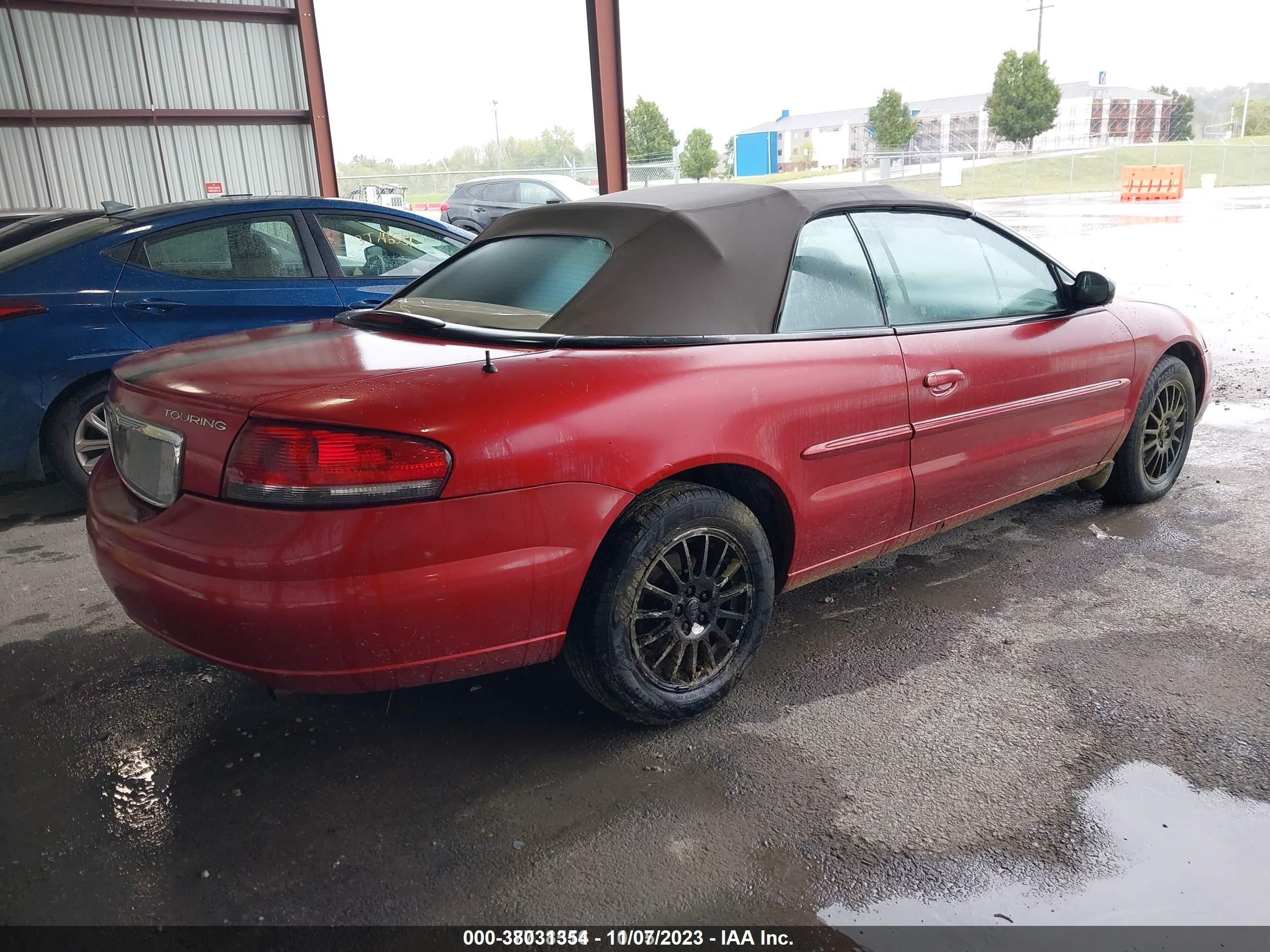 Photo 3 VIN: 1NXBR30E45Z477781 - CHRYSLER SEBRING 