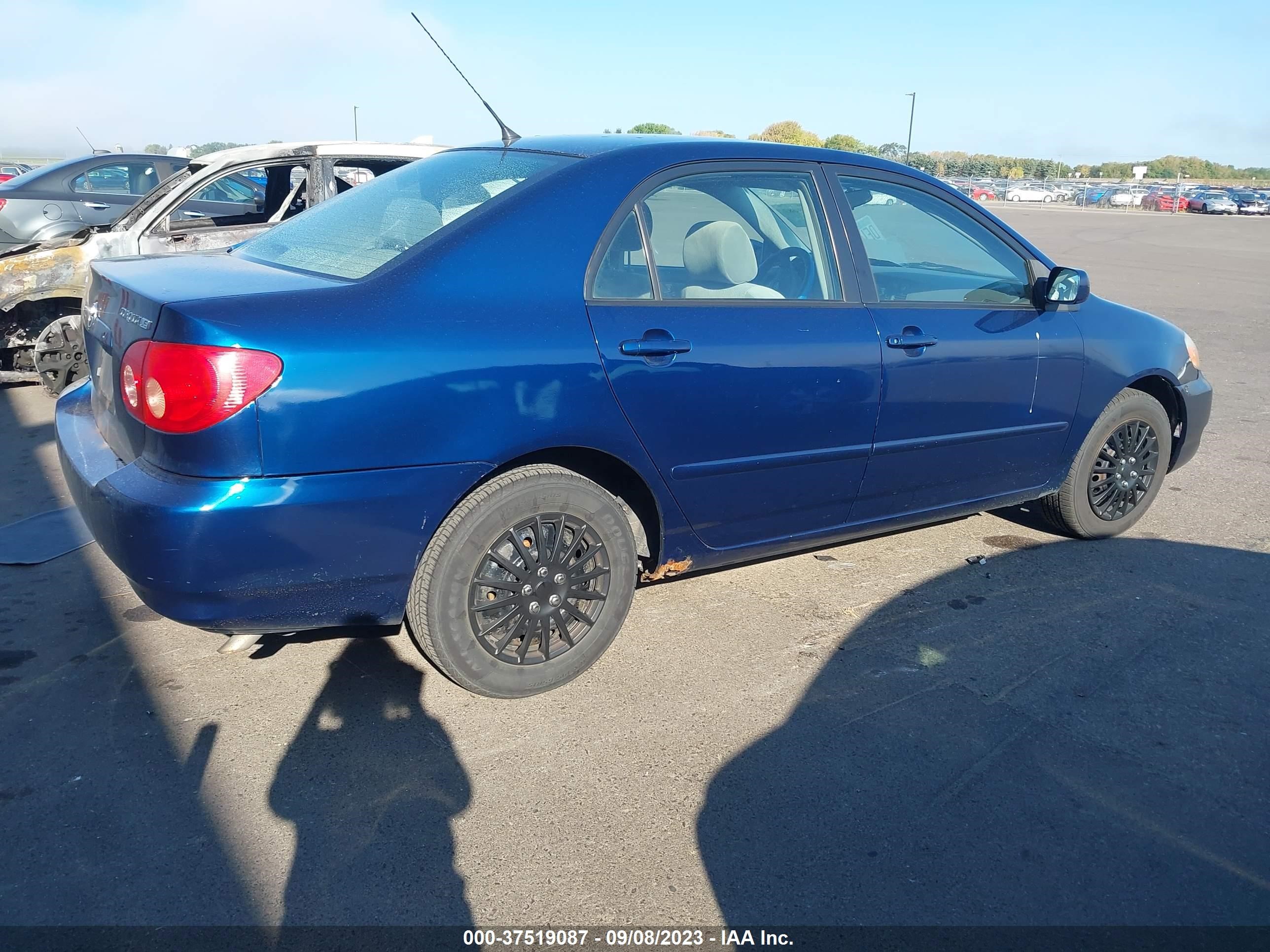 Photo 3 VIN: 1NXBR30E76Z661338 - TOYOTA COROLLA 