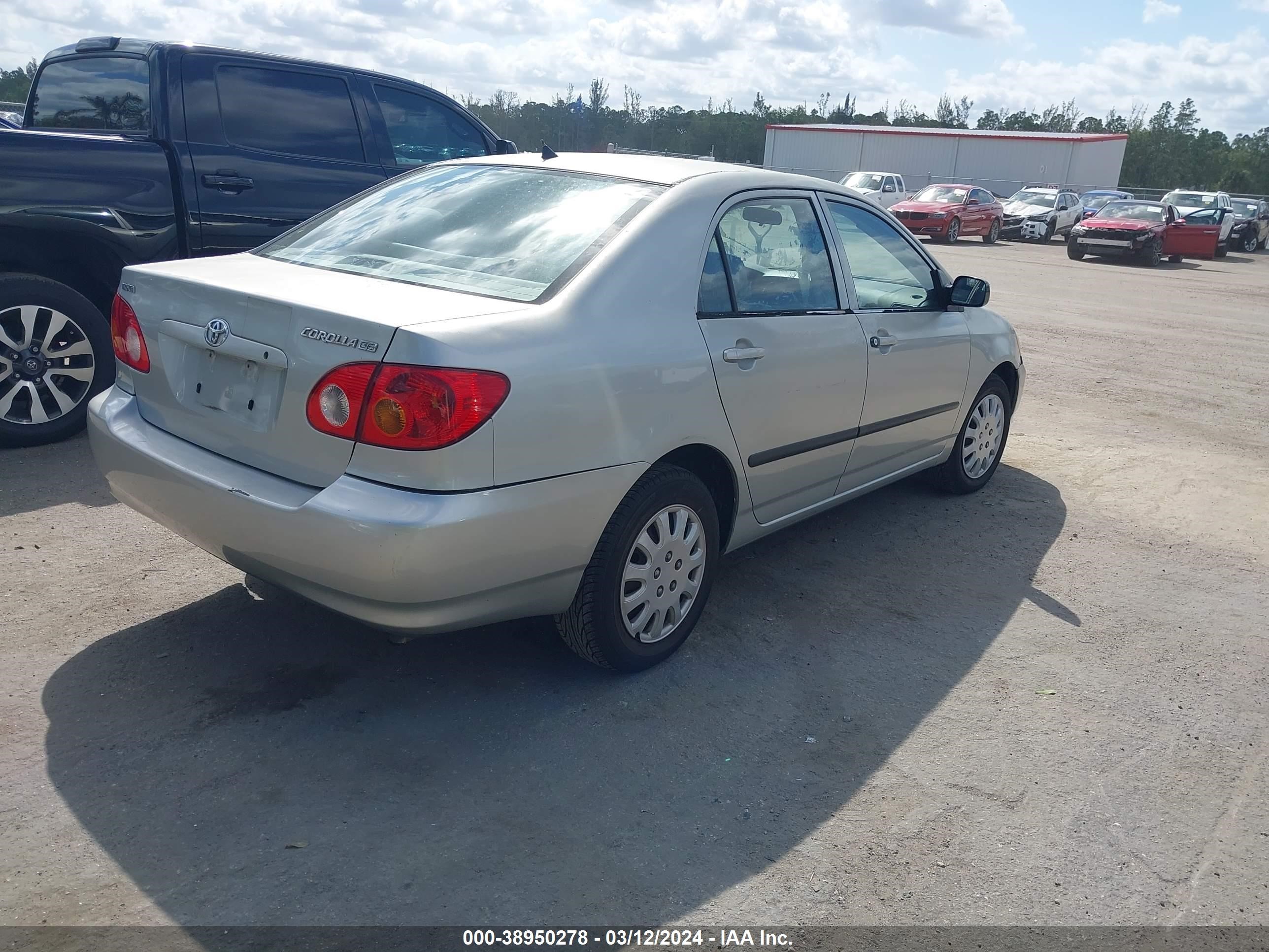 Photo 3 VIN: 1NXBR32E63Z061063 - TOYOTA COROLLA 