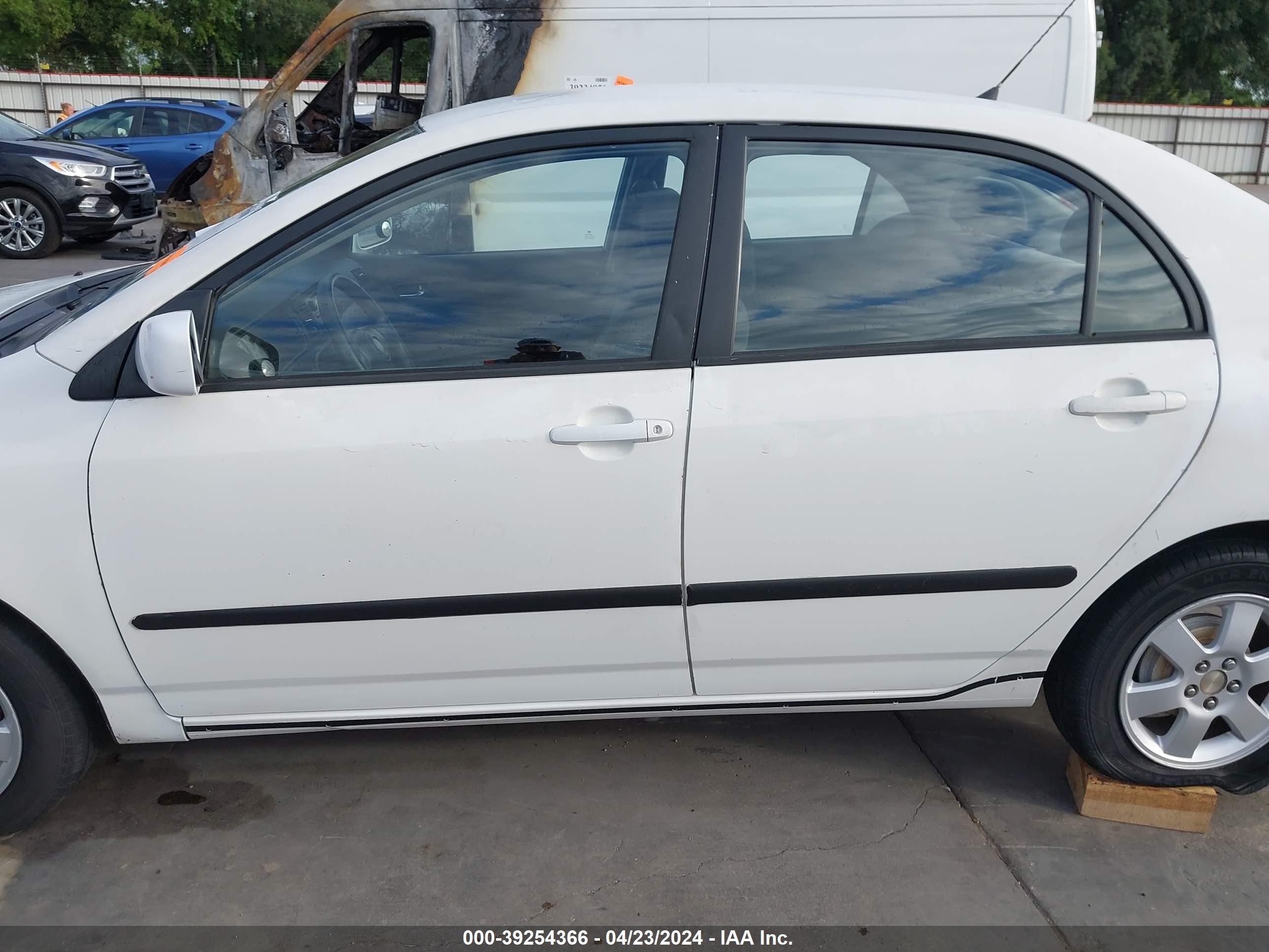 Photo 13 VIN: 1NXBR32E73Z091463 - TOYOTA COROLLA 