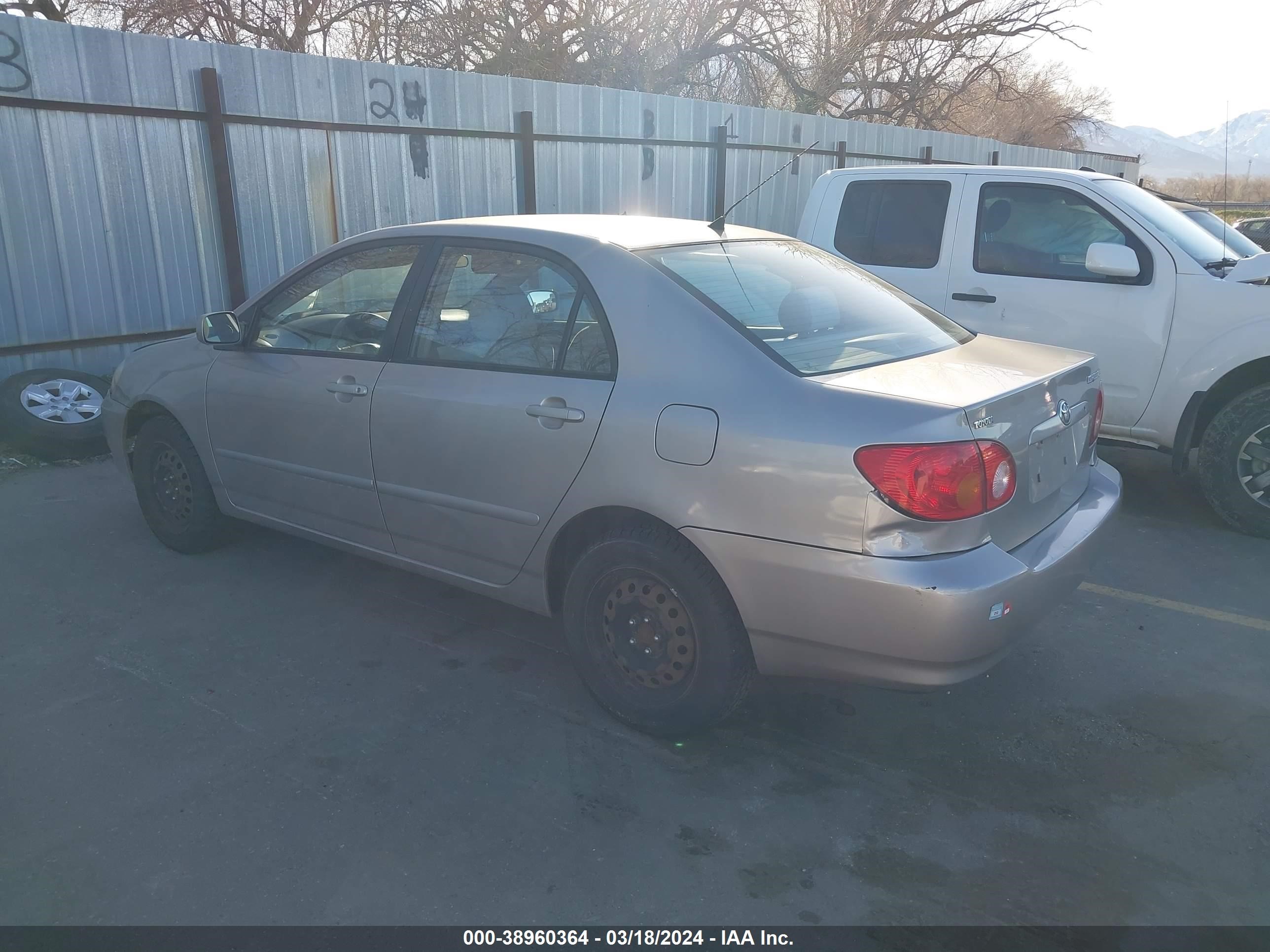 Photo 2 VIN: 1NXBR32E83Z158216 - TOYOTA COROLLA 