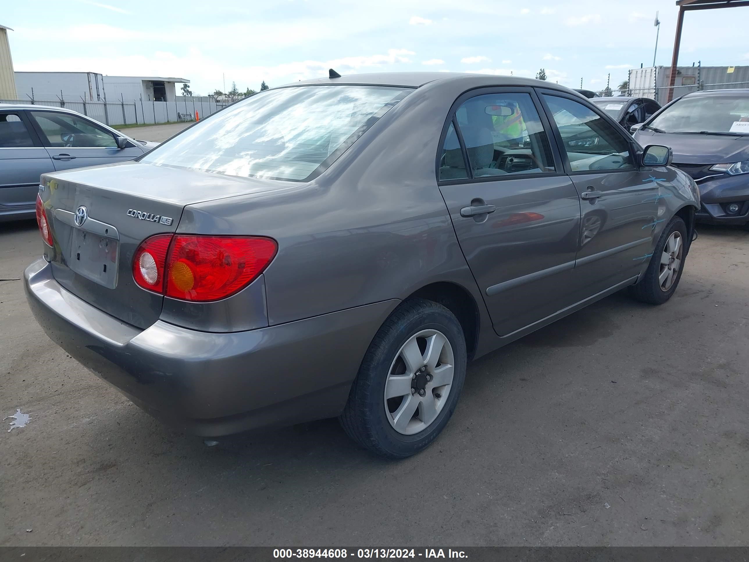 Photo 3 VIN: 1NXBR32E93Z010186 - TOYOTA COROLLA 