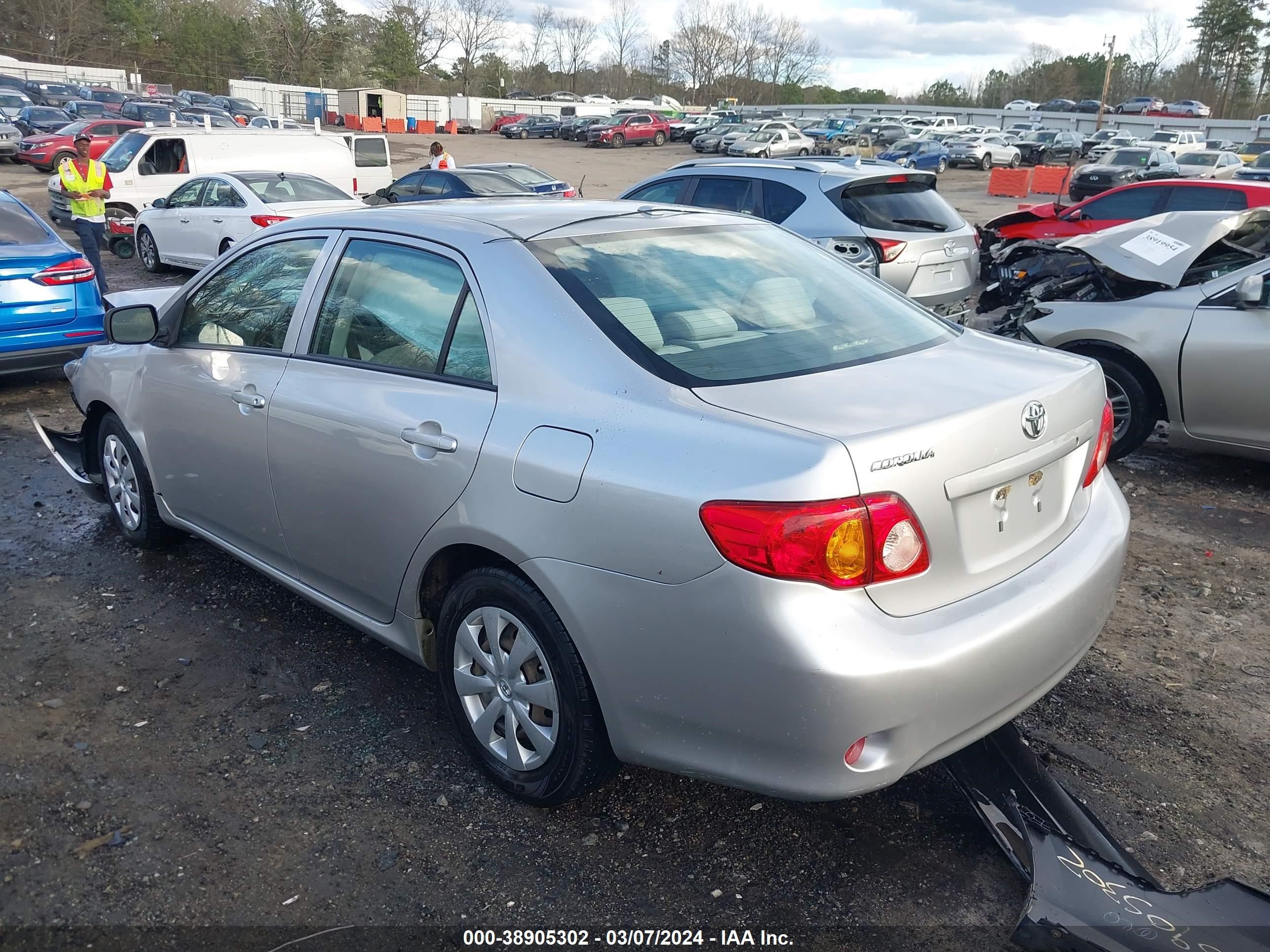 Photo 2 VIN: 1NXBU40E19Z002907 - TOYOTA COROLLA 