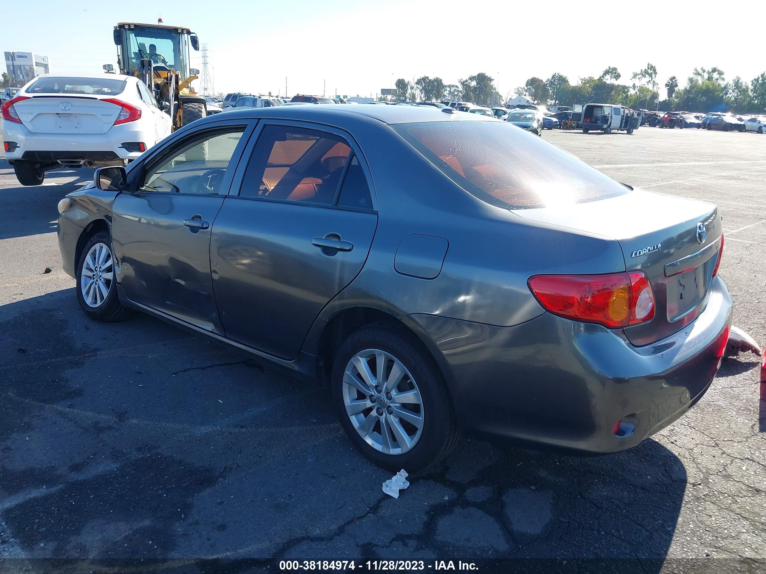 Photo 2 VIN: 1NXBU40E39Z040588 - TOYOTA COROLLA 