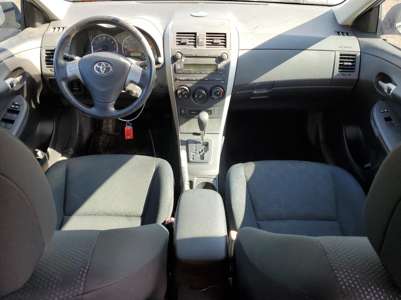 Photo 7 VIN: 1NXBU40E39Z102930 - TOYOTA COROLLA 