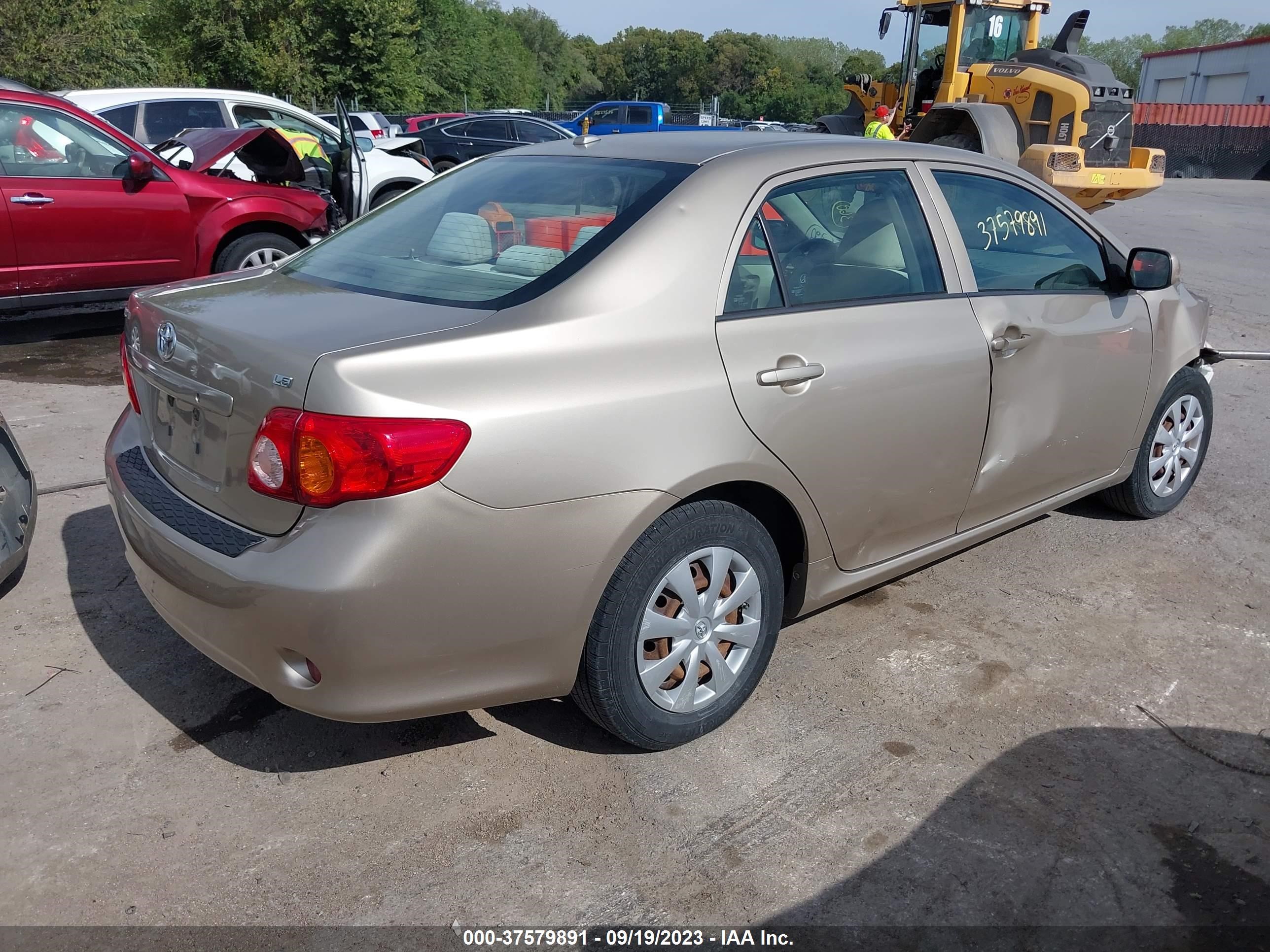 Photo 3 VIN: 1NXBU40E39Z114480 - TOYOTA COROLLA 