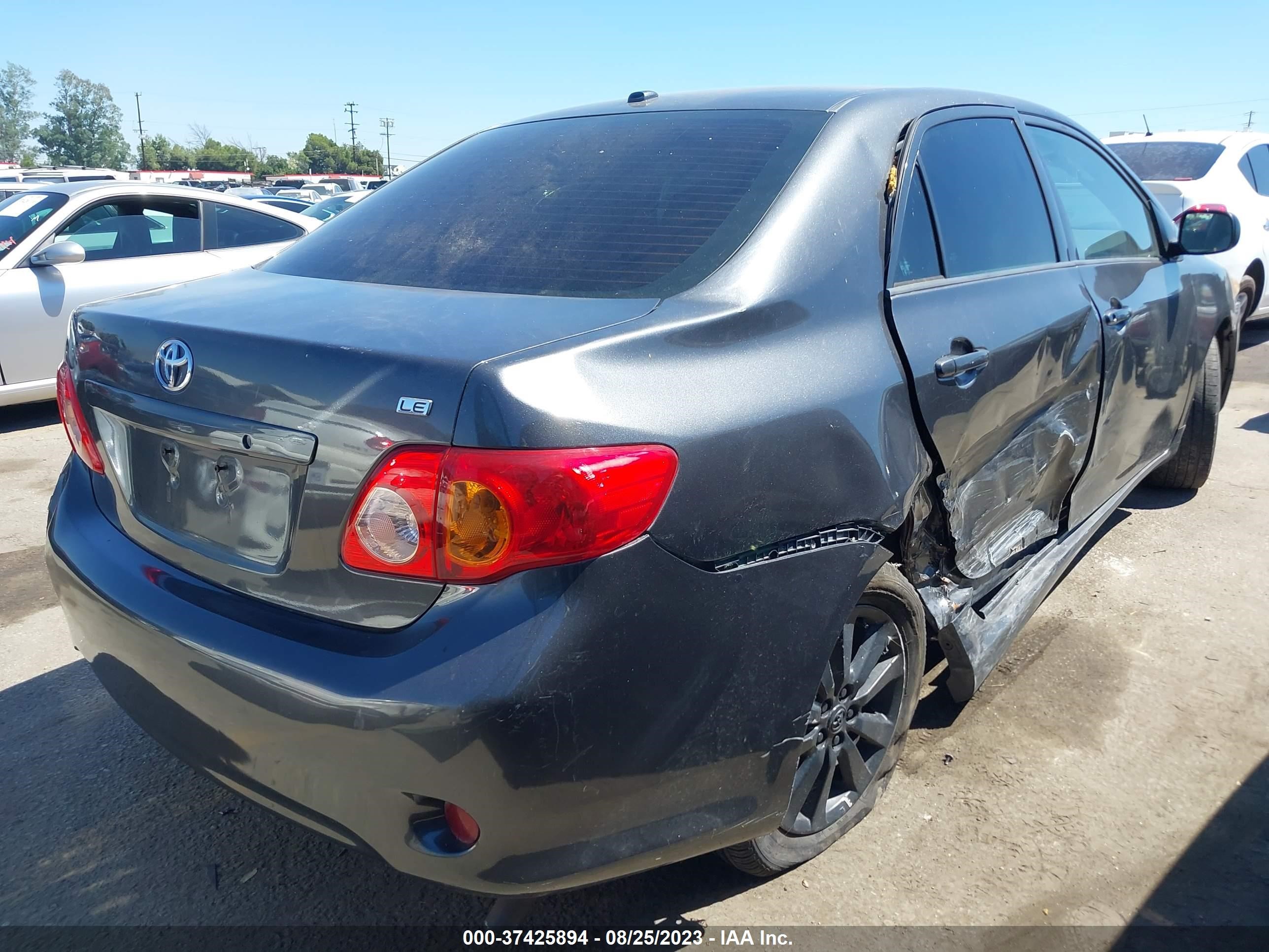 Photo 3 VIN: 1NXBU40E39Z153912 - TOYOTA COROLLA 