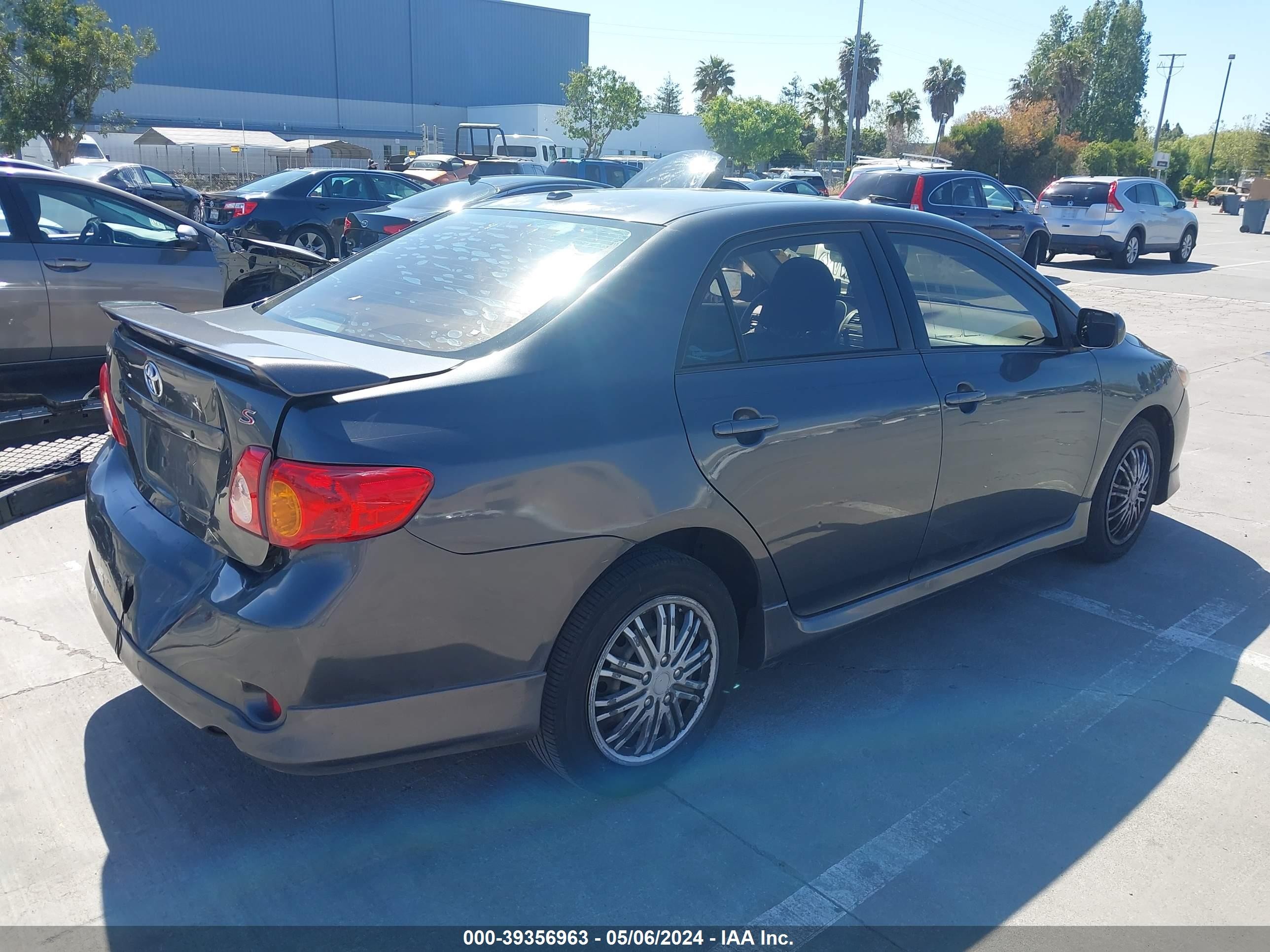 Photo 3 VIN: 1NXBU40E59Z050233 - TOYOTA COROLLA 