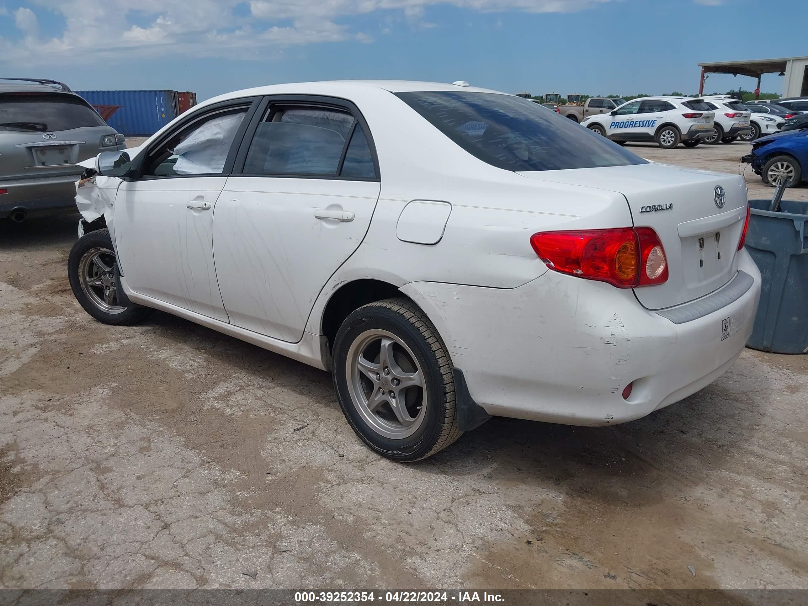 Photo 2 VIN: 1NXBU40E69Z015832 - TOYOTA COROLLA 