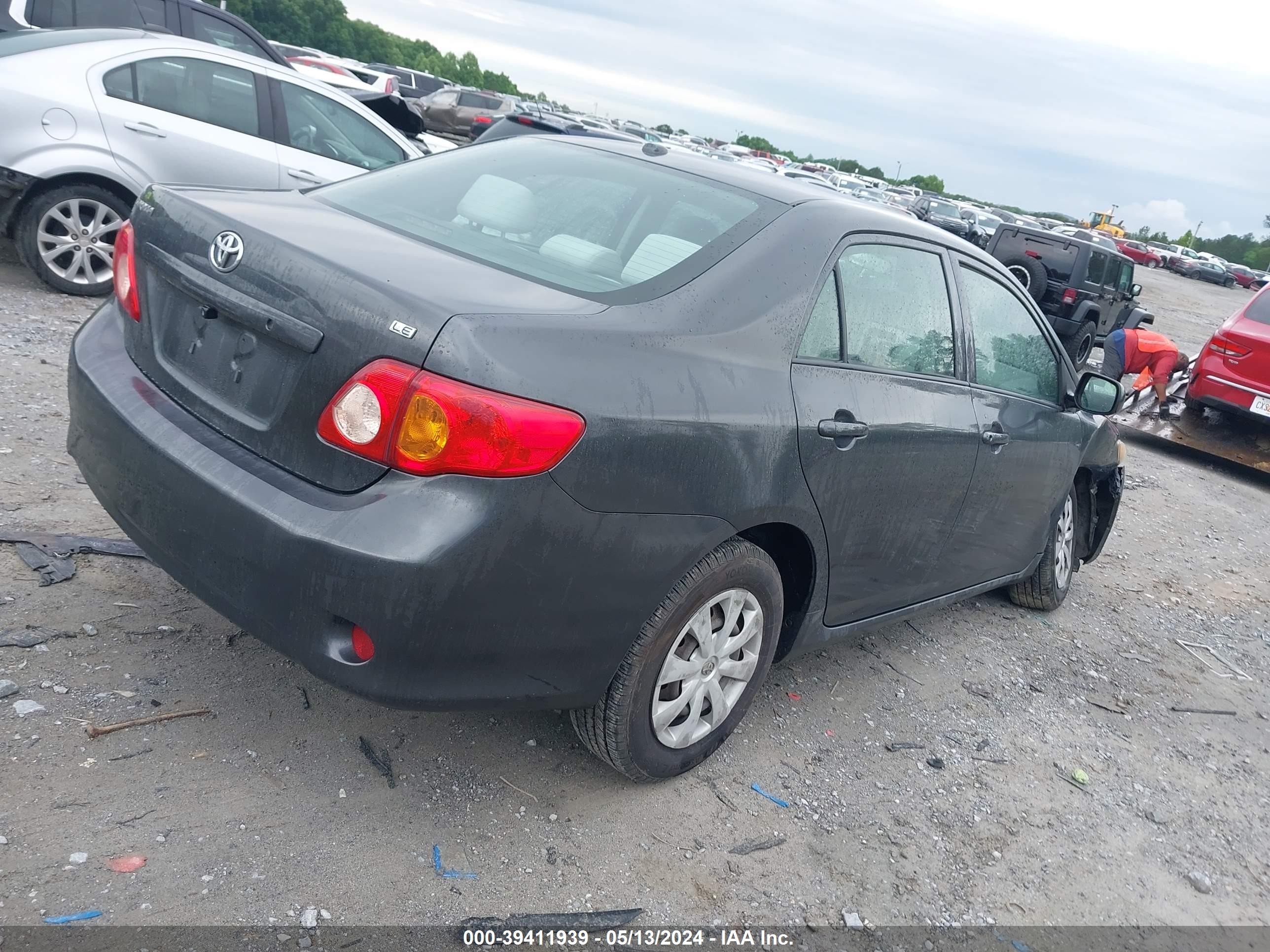 Photo 3 VIN: 1NXBU40E69Z113761 - TOYOTA COROLLA 