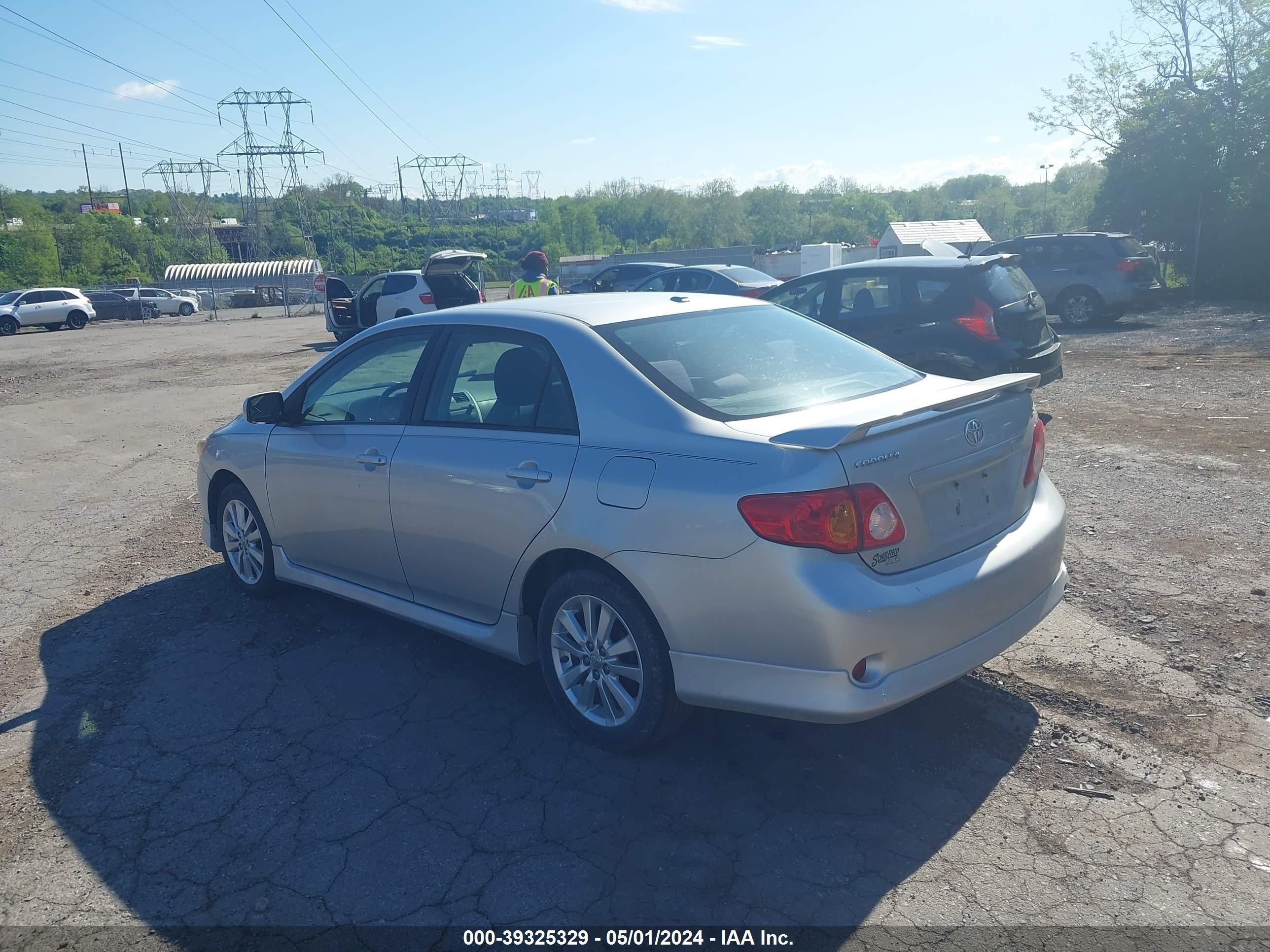 Photo 2 VIN: 1NXBU40E79Z010302 - TOYOTA COROLLA 