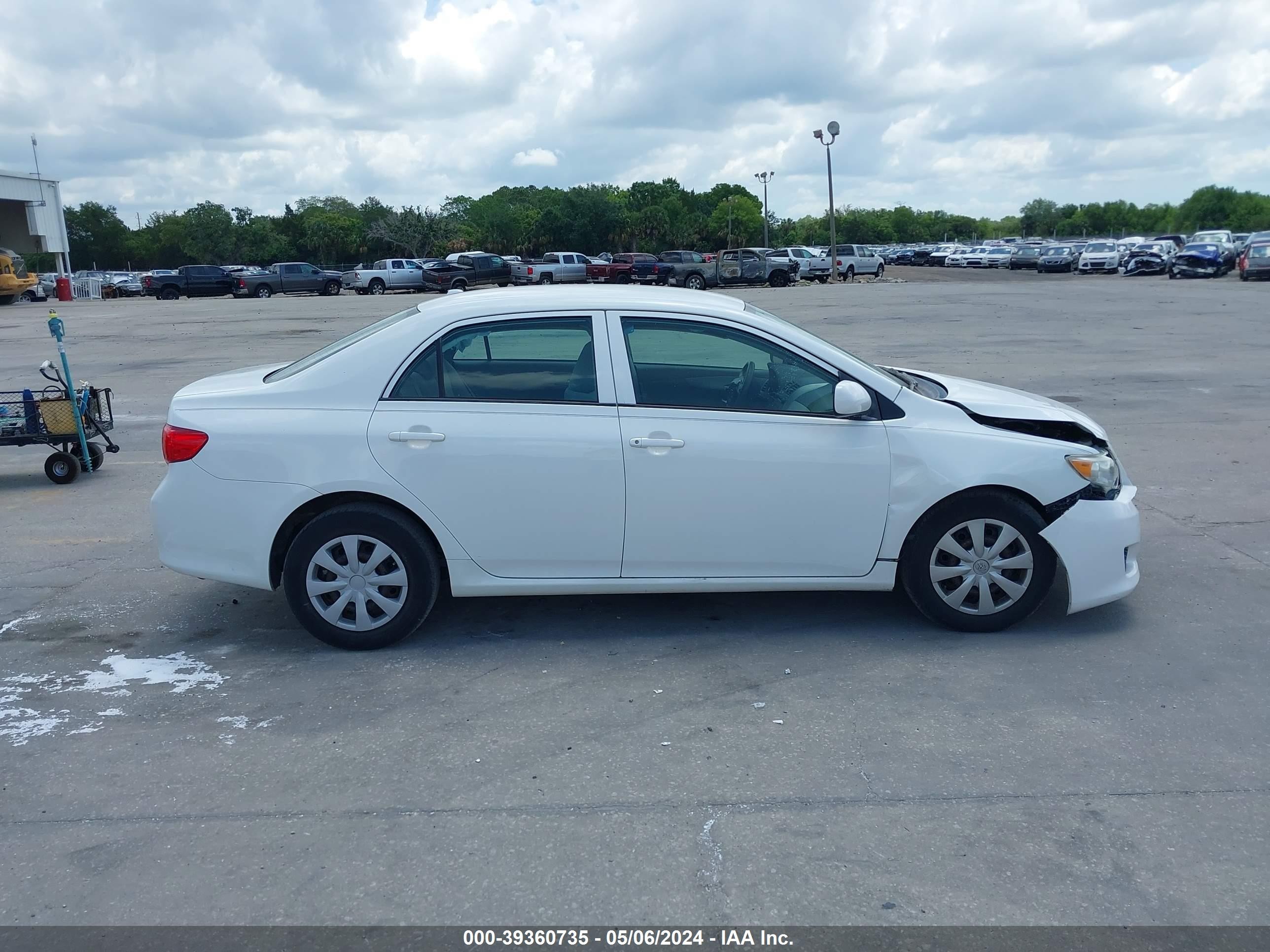 Photo 12 VIN: 1NXBU40E79Z067745 - TOYOTA COROLLA 