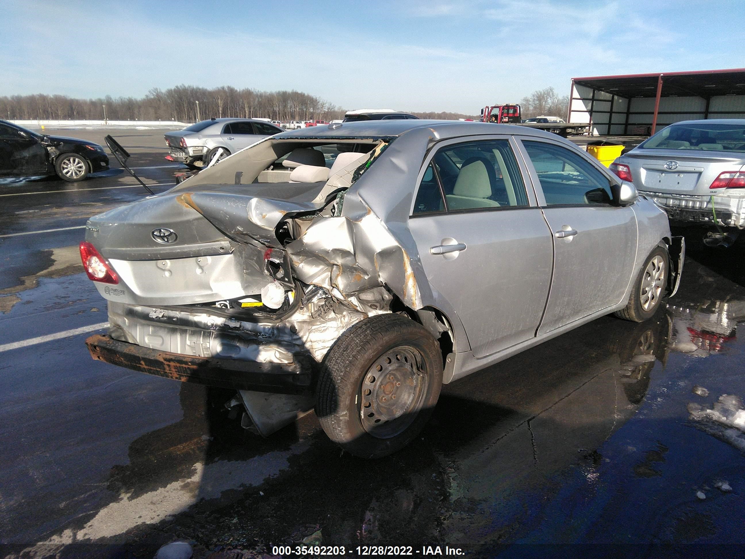 Photo 3 VIN: 1NXBU40E79Z126471 - TOYOTA COROLLA 