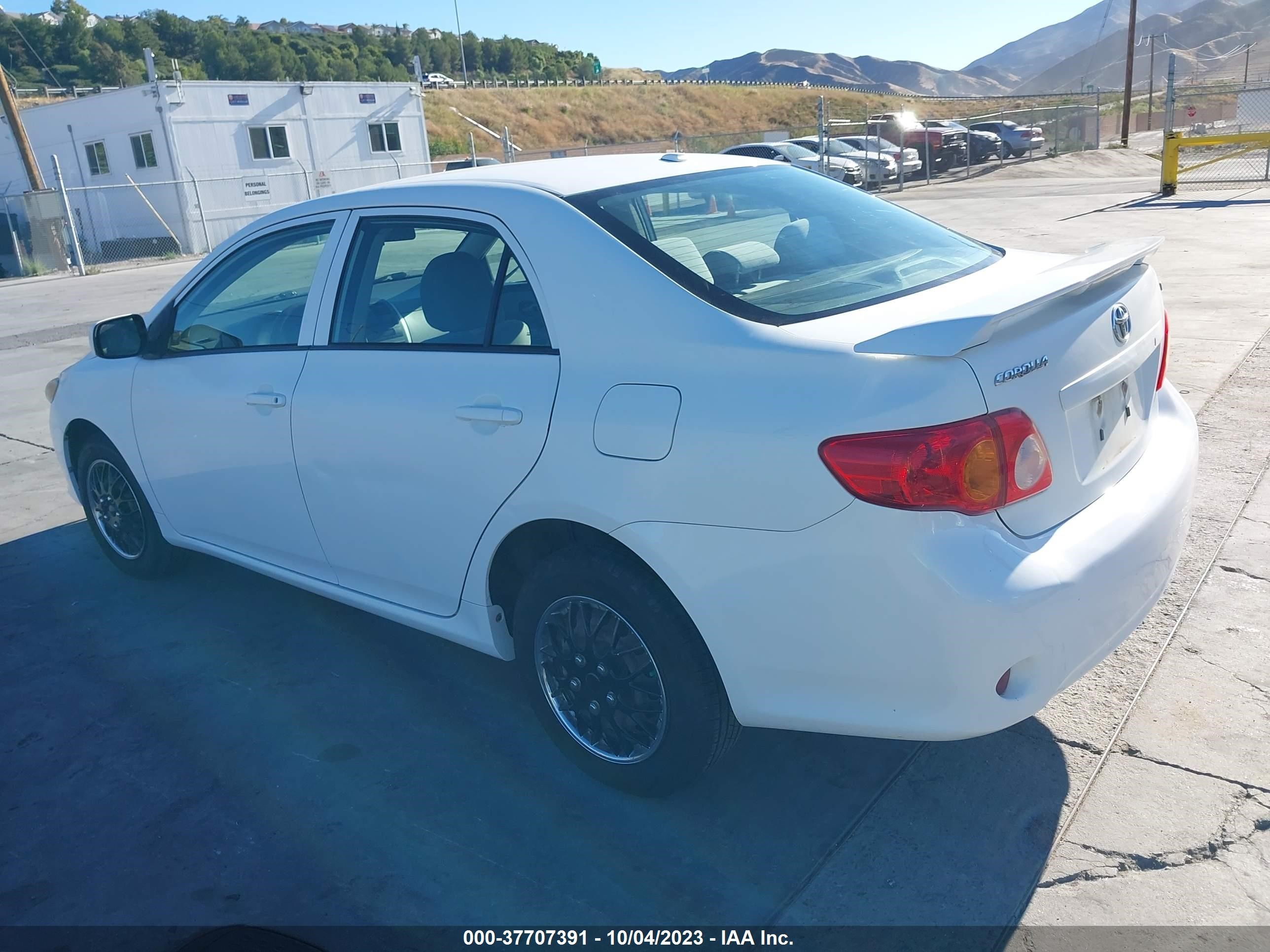 Photo 2 VIN: 1NXBU40E79Z152391 - TOYOTA COROLLA 