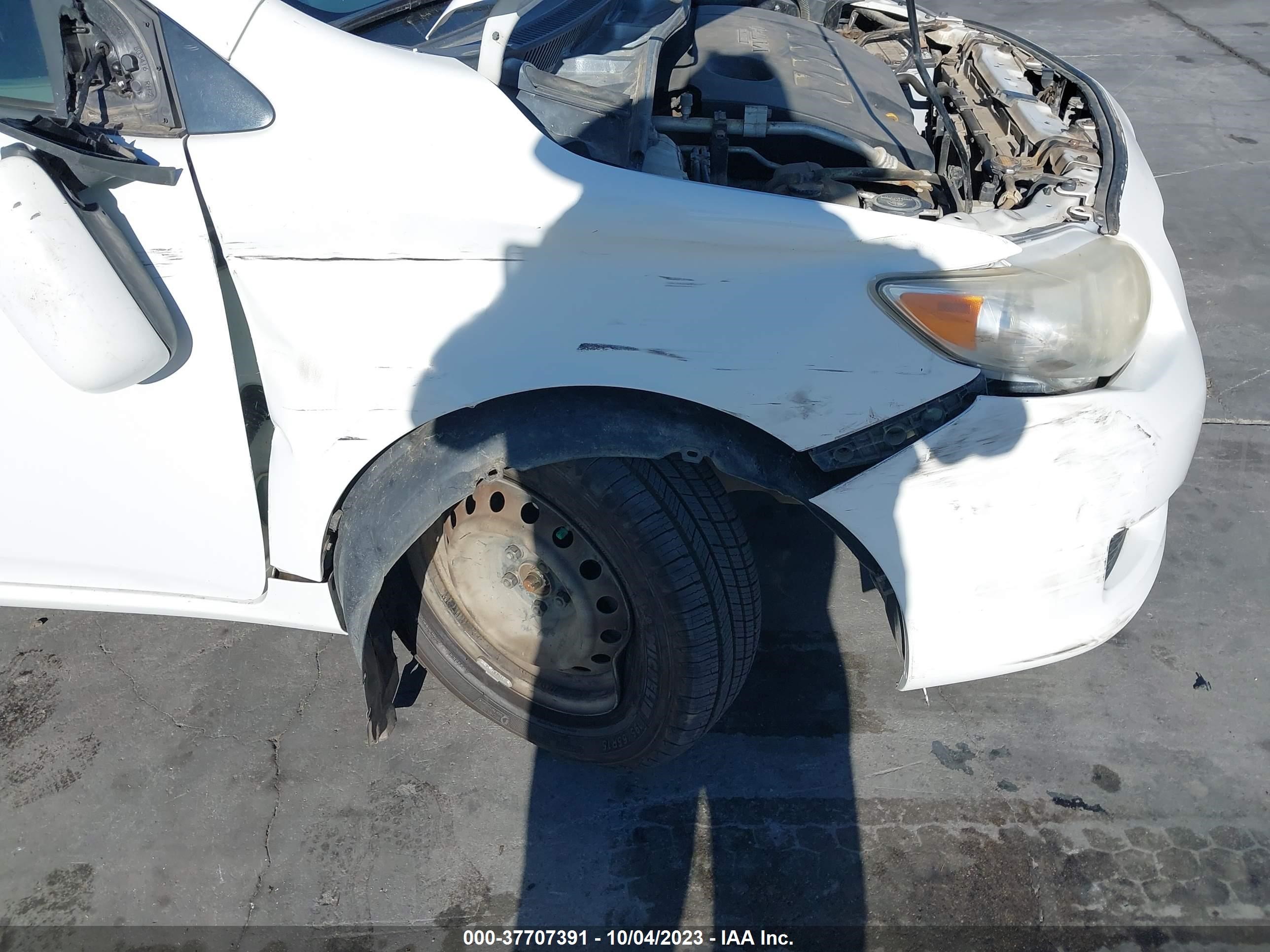 Photo 5 VIN: 1NXBU40E79Z152391 - TOYOTA COROLLA 