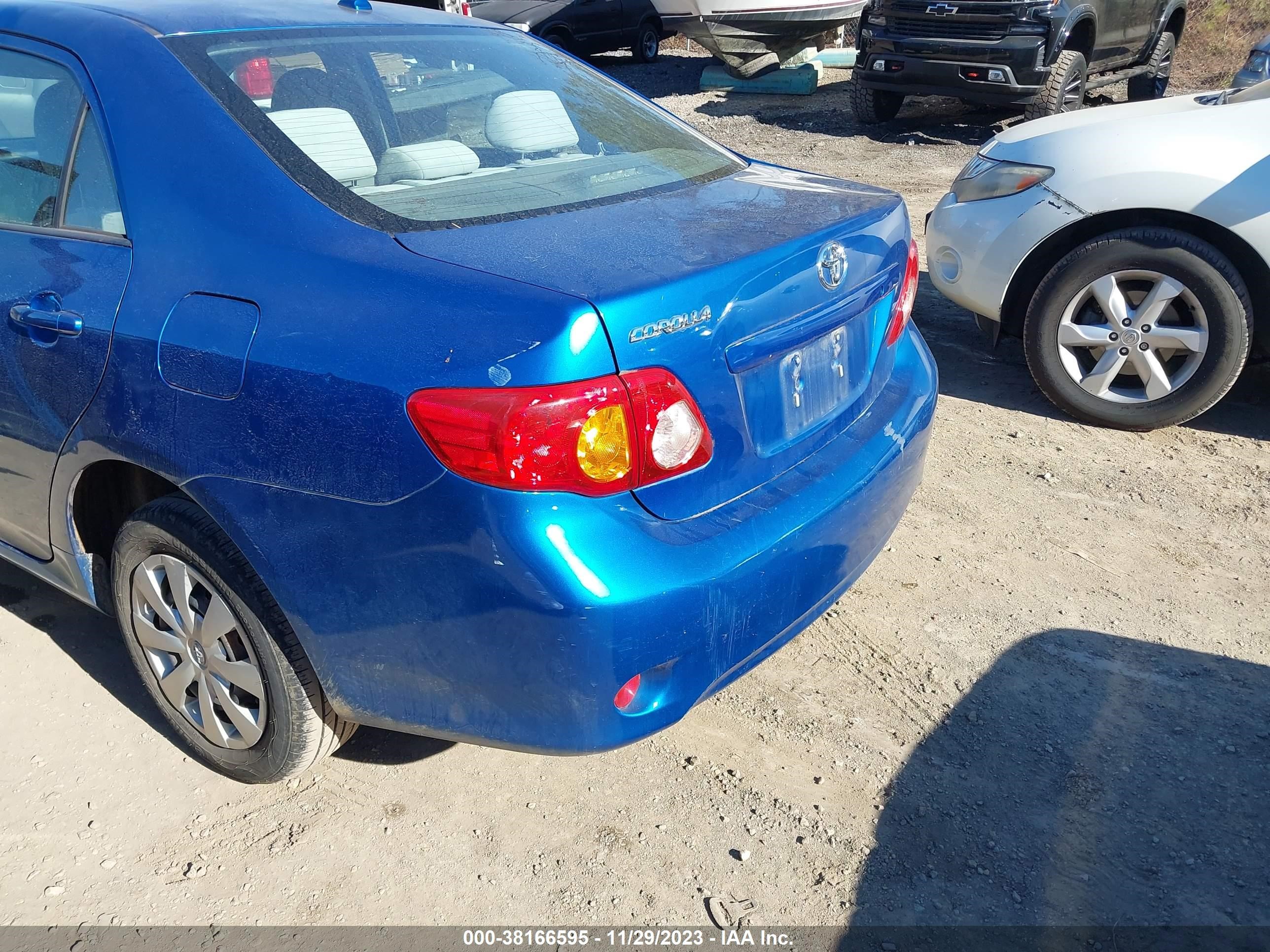 Photo 5 VIN: 1NXBU40E99Z004470 - TOYOTA COROLLA 