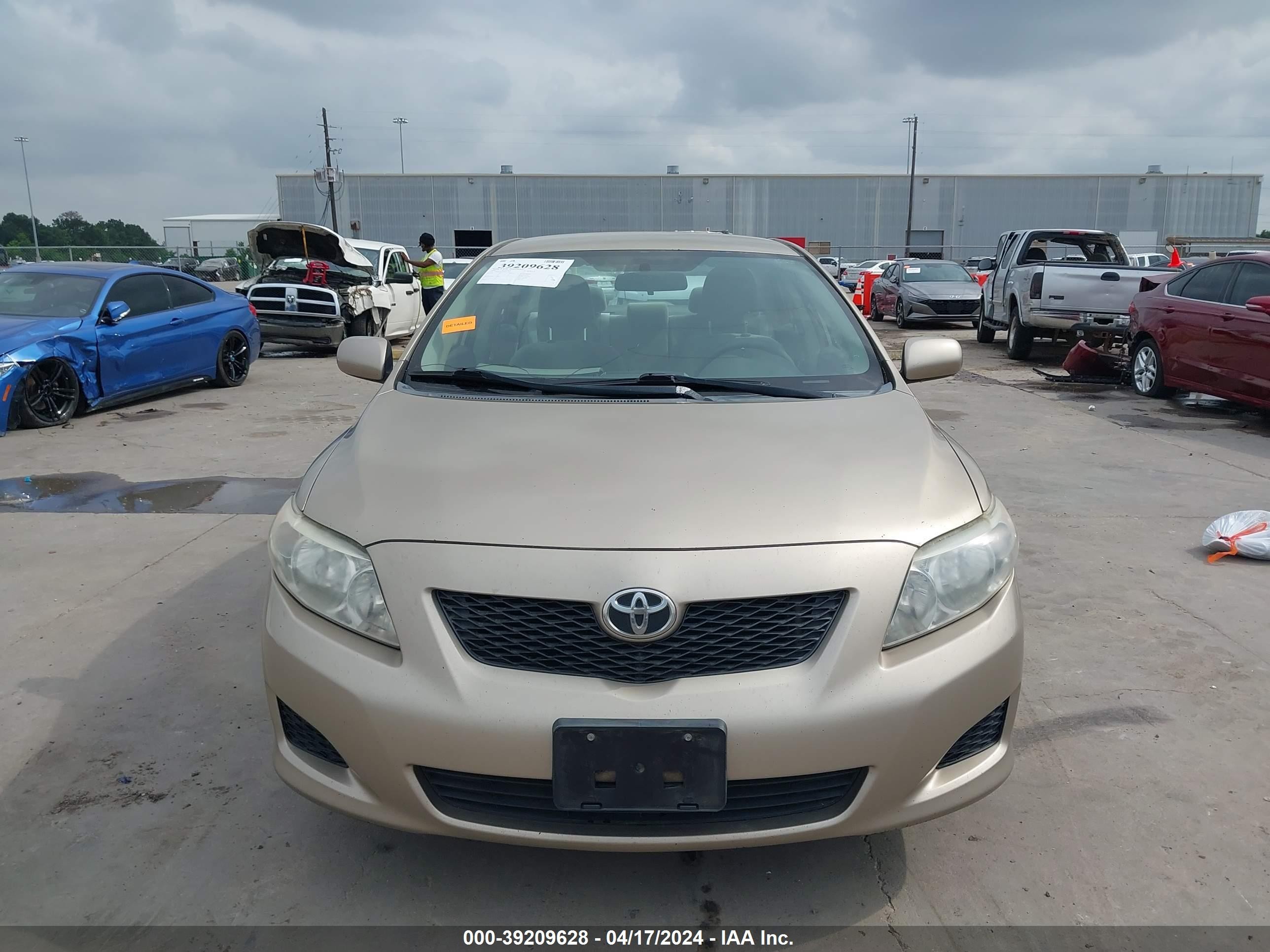 Photo 11 VIN: 1NXBU40E99Z041342 - TOYOTA COROLLA 