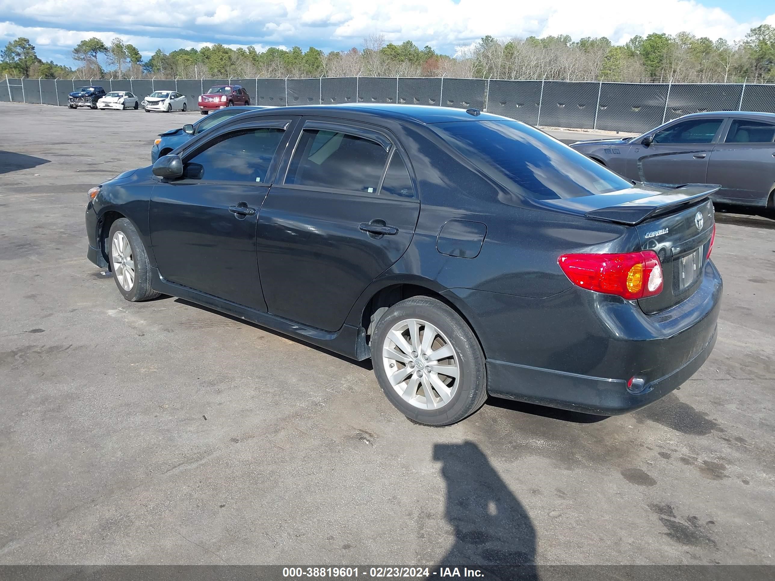 Photo 2 VIN: 1NXBU40E99Z113723 - TOYOTA COROLLA 