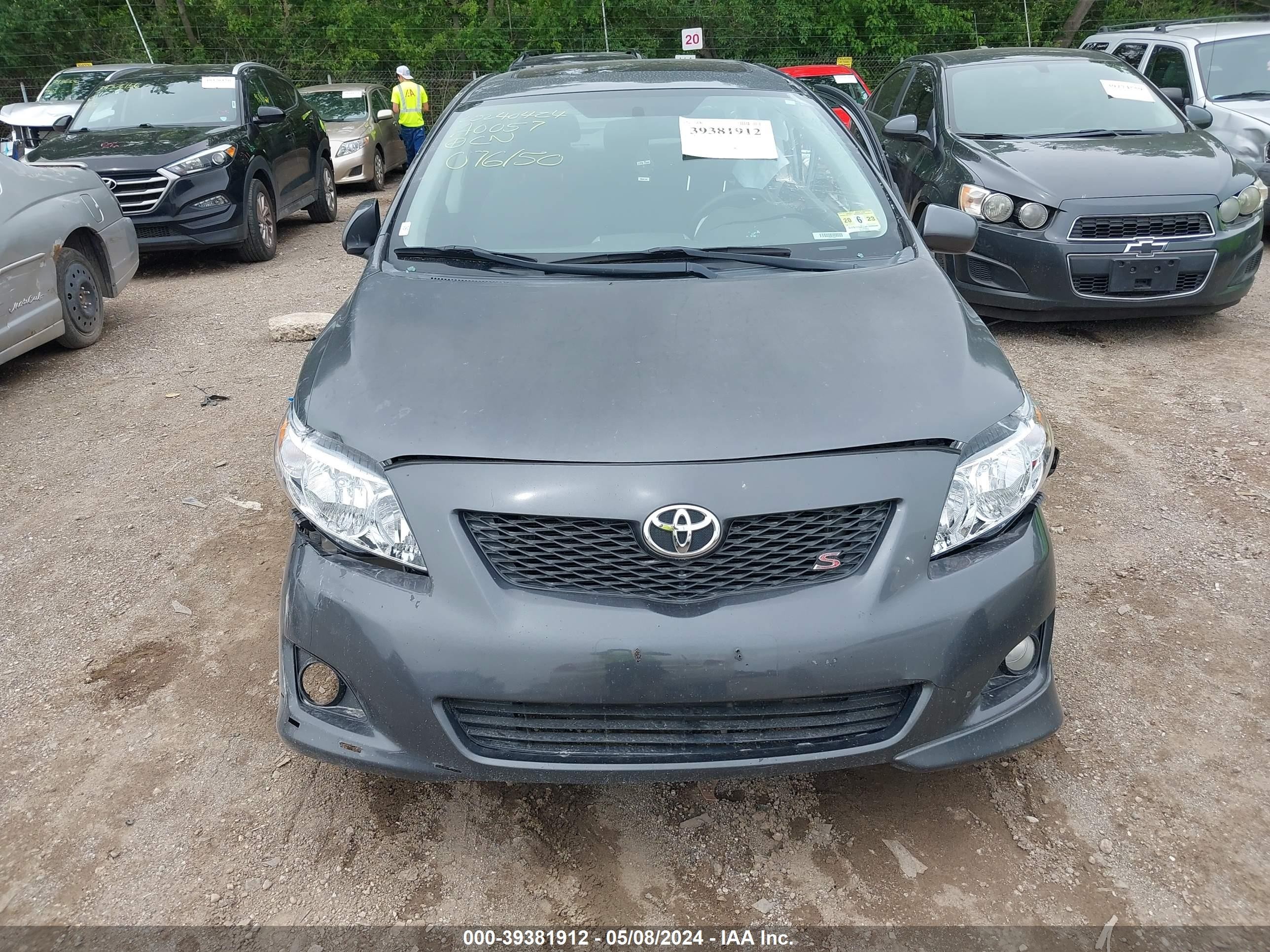 Photo 13 VIN: 1NXBU40EX9Z076150 - TOYOTA COROLLA 