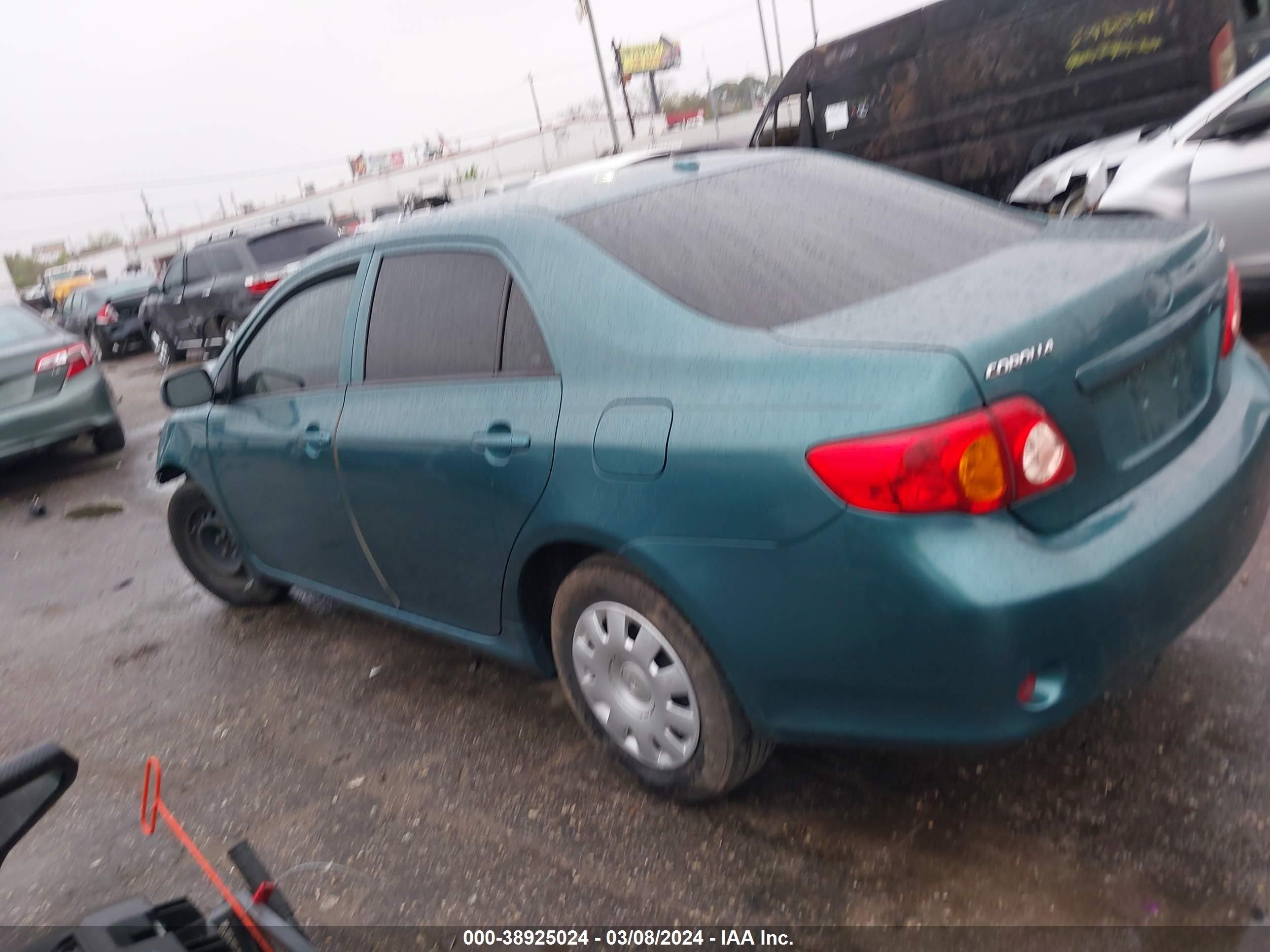 Photo 2 VIN: 1NXBU40EX9Z110801 - TOYOTA COROLLA 