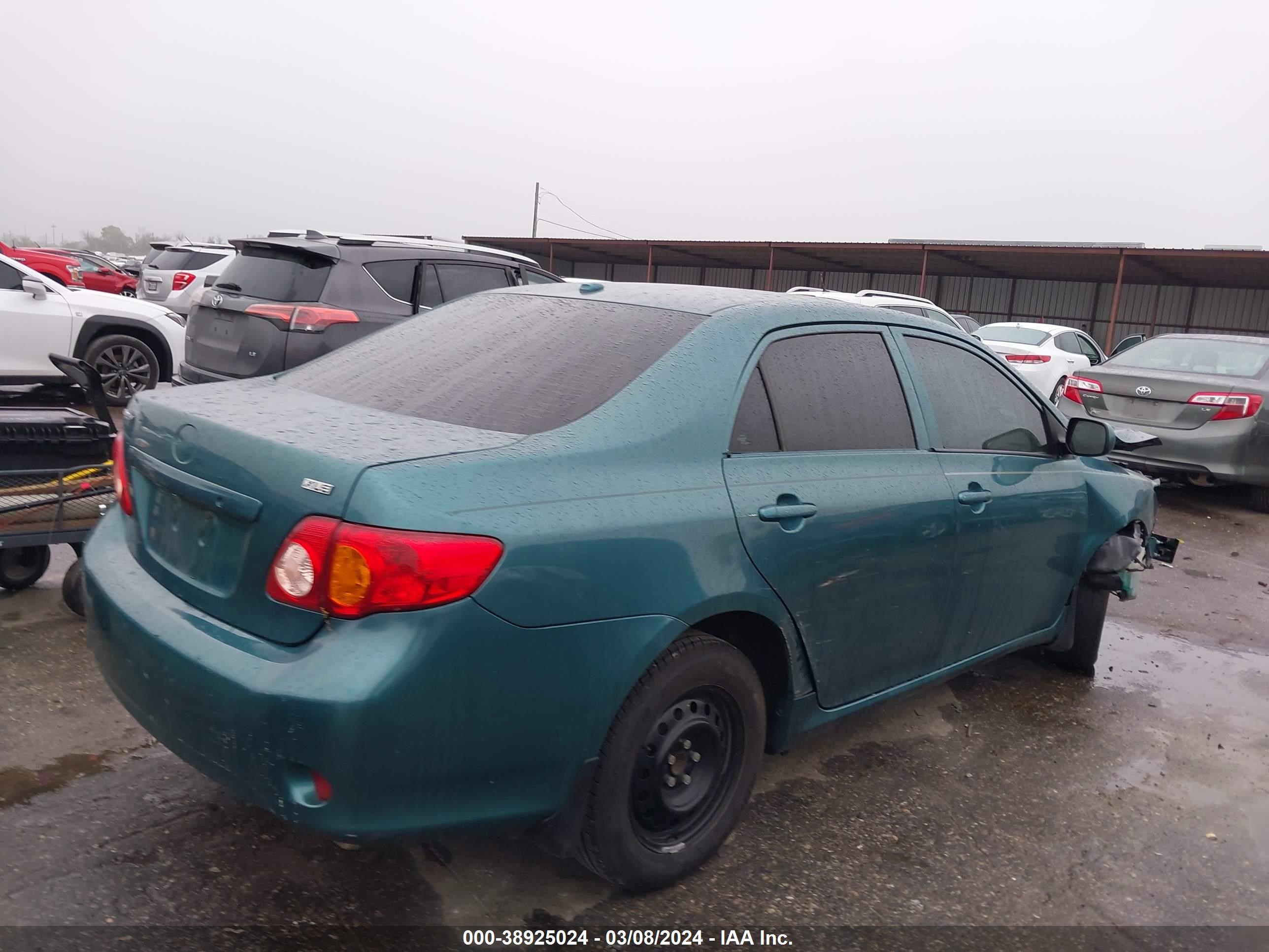 Photo 3 VIN: 1NXBU40EX9Z110801 - TOYOTA COROLLA 